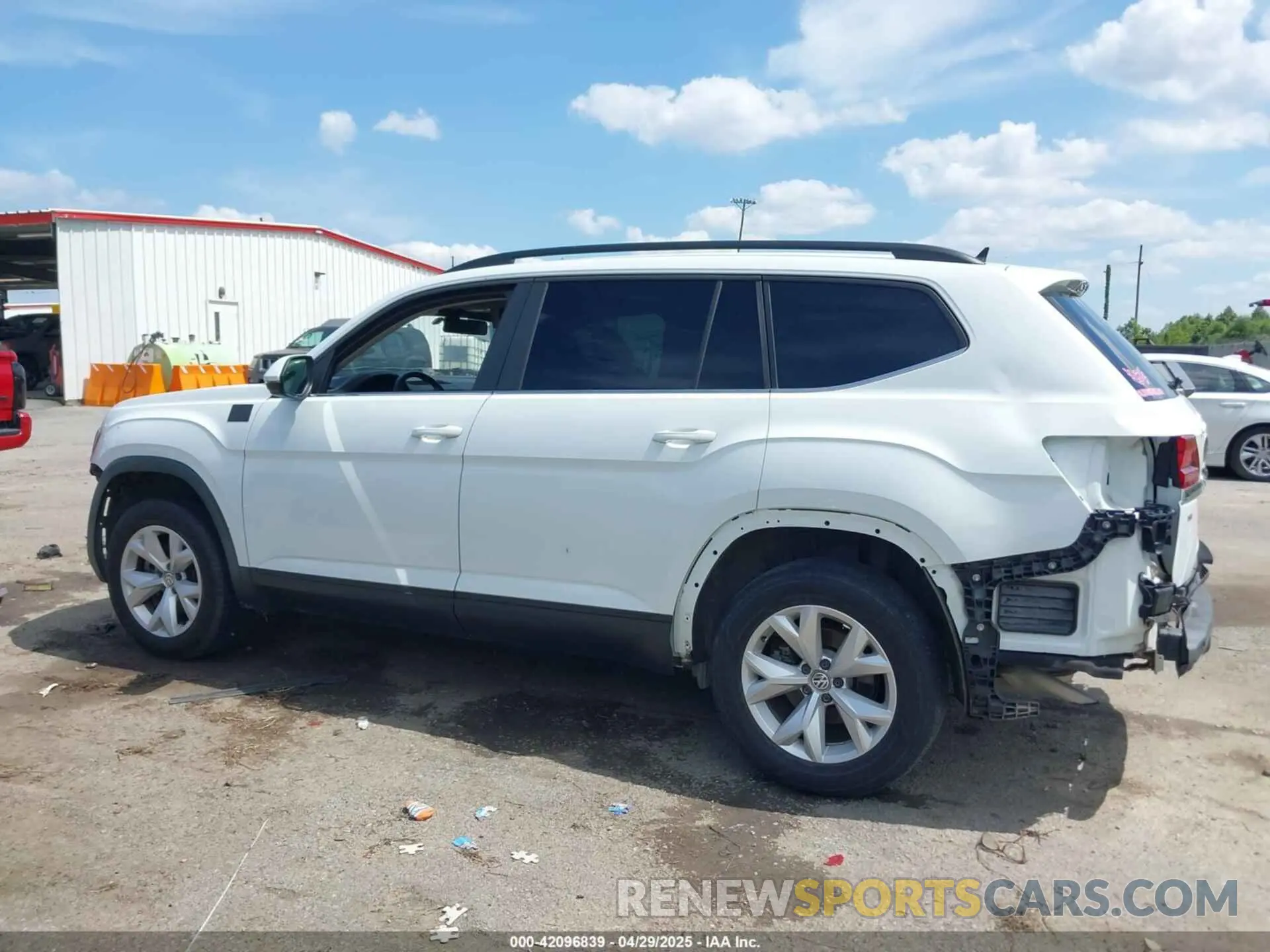 15 Photograph of a damaged car 1V2DP2CAXLC500407 VOLKSWAGEN ATLAS 2020
