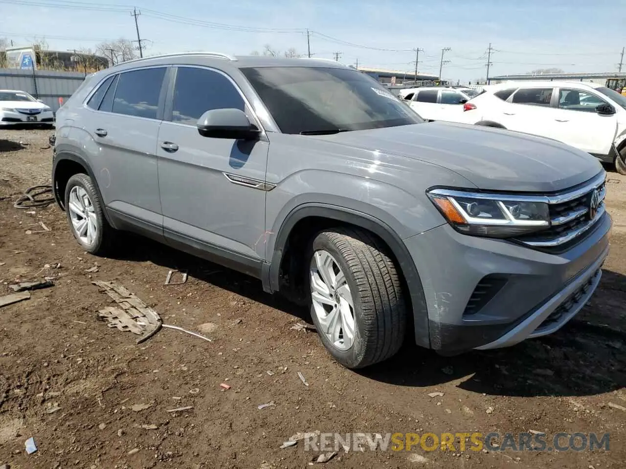 4 Photograph of a damaged car 1V2EE2CA9LC232136 VOLKSWAGEN ATLAS 2020