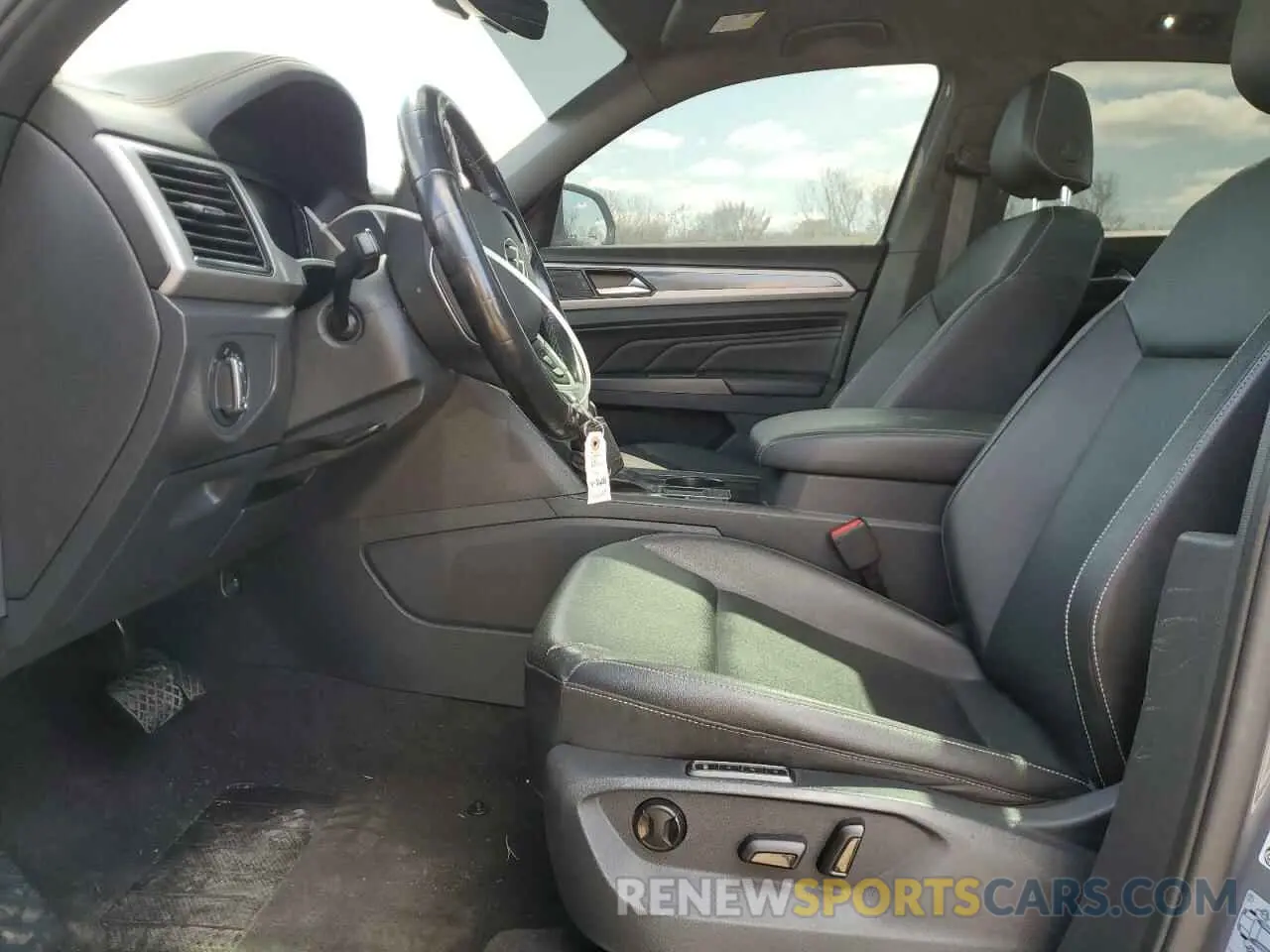 7 Photograph of a damaged car 1V2EE2CA9LC232136 VOLKSWAGEN ATLAS 2020