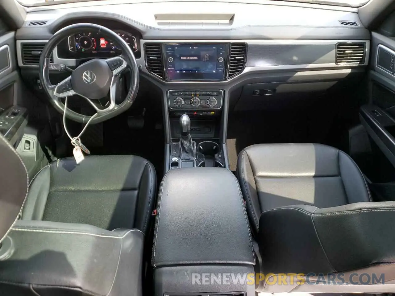 8 Photograph of a damaged car 1V2EE2CA9LC232136 VOLKSWAGEN ATLAS 2020