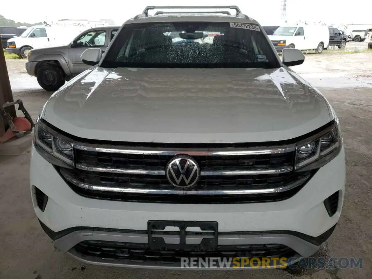 5 Photograph of a damaged car 1V2EE2CAXLC224546 VOLKSWAGEN ATLAS 2020
