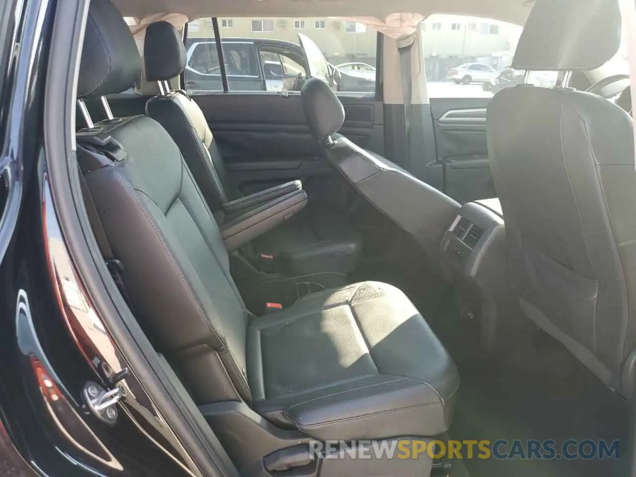 11 Photograph of a damaged car 1V2EP2CA9LC501522 VOLKSWAGEN ATLAS 2020