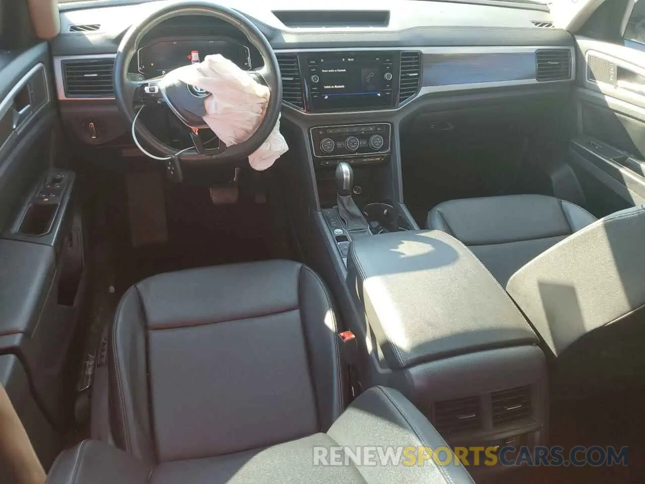 8 Photograph of a damaged car 1V2EP2CA9LC501522 VOLKSWAGEN ATLAS 2020