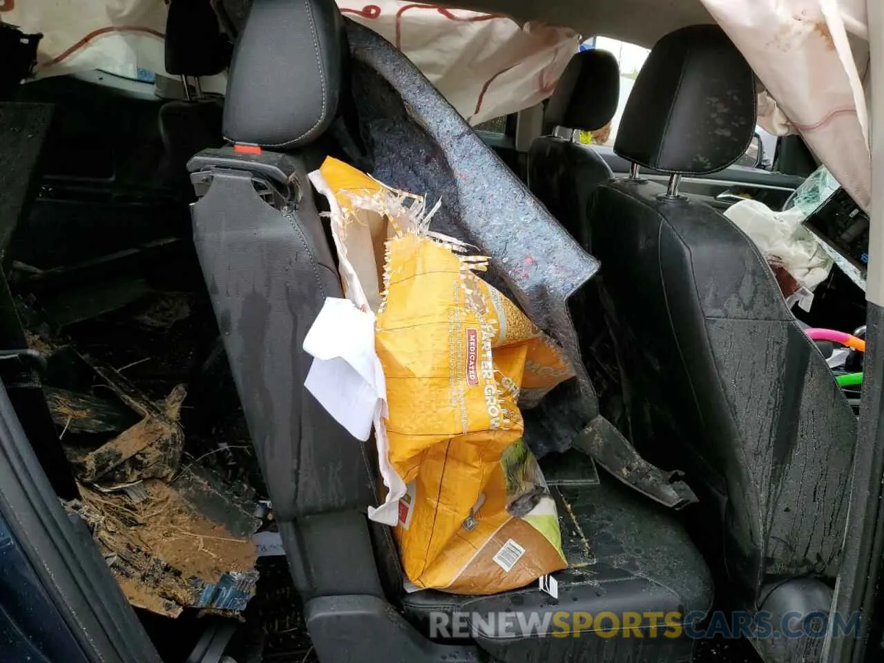 11 Photograph of a damaged car 1V2FR2CA7LC504160 VOLKSWAGEN ATLAS 2020