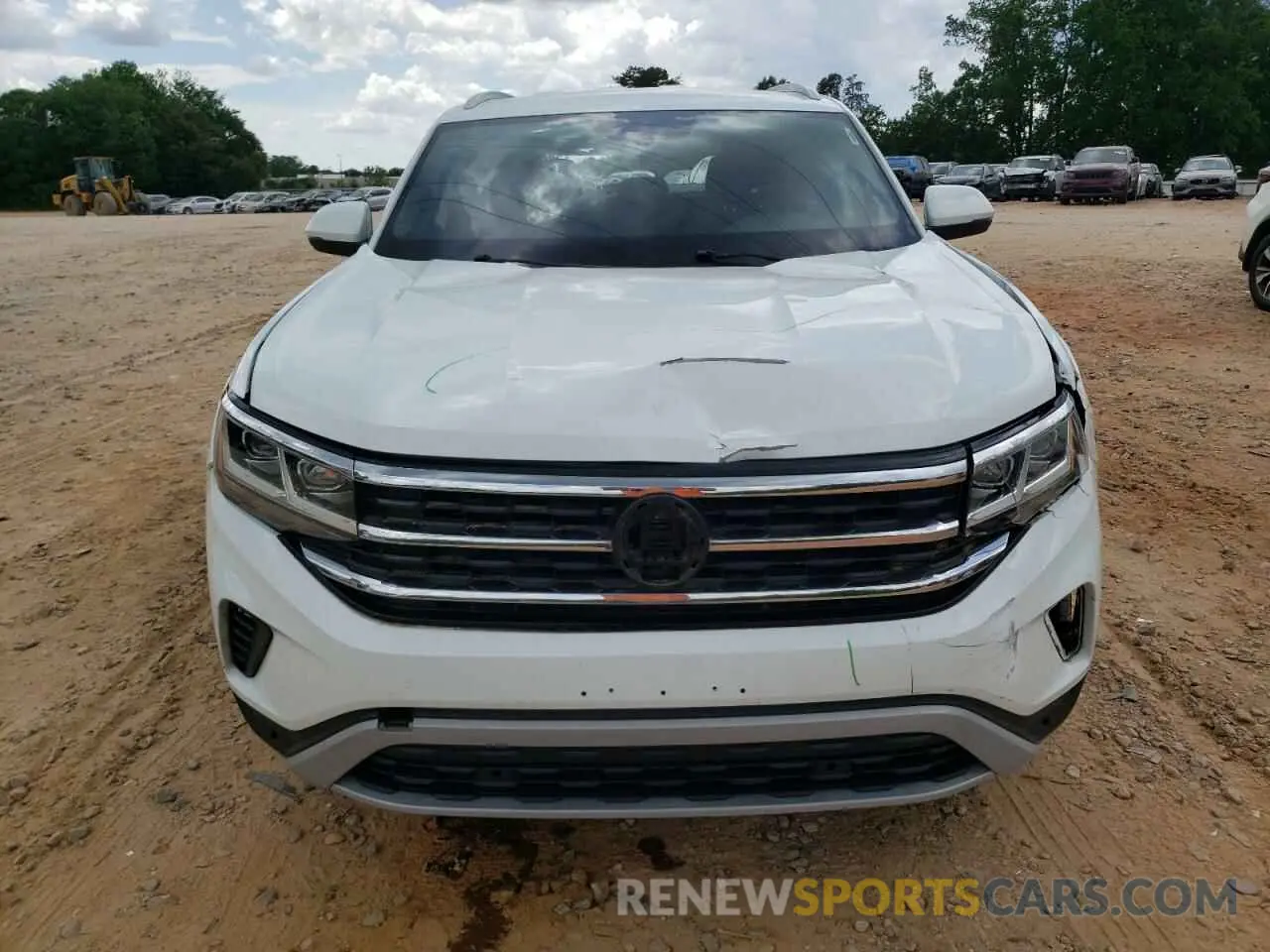 5 Photograph of a damaged car 1V2GC2CA1LC213854 VOLKSWAGEN ATLAS 2020