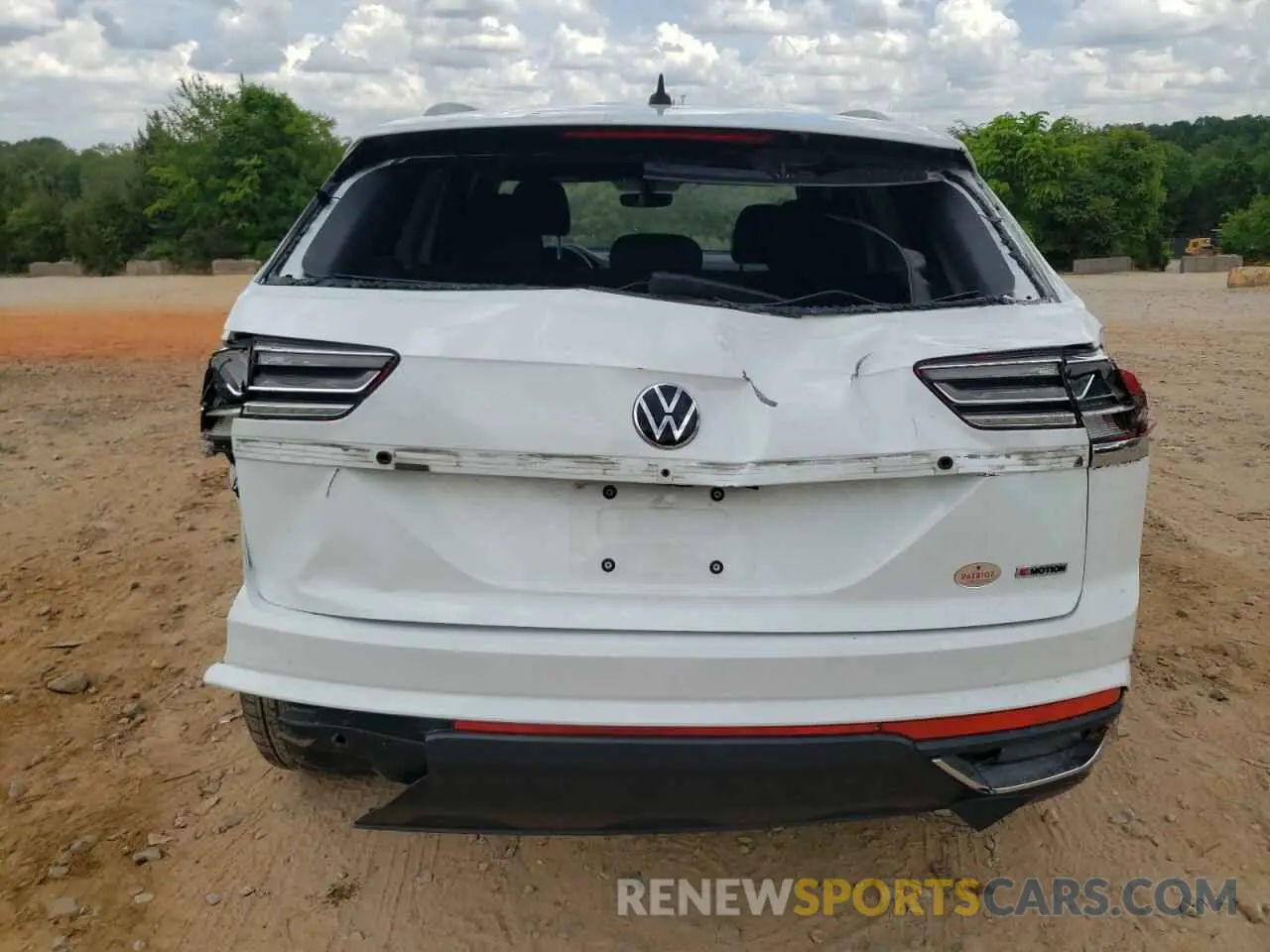 6 Photograph of a damaged car 1V2GC2CA1LC213854 VOLKSWAGEN ATLAS 2020