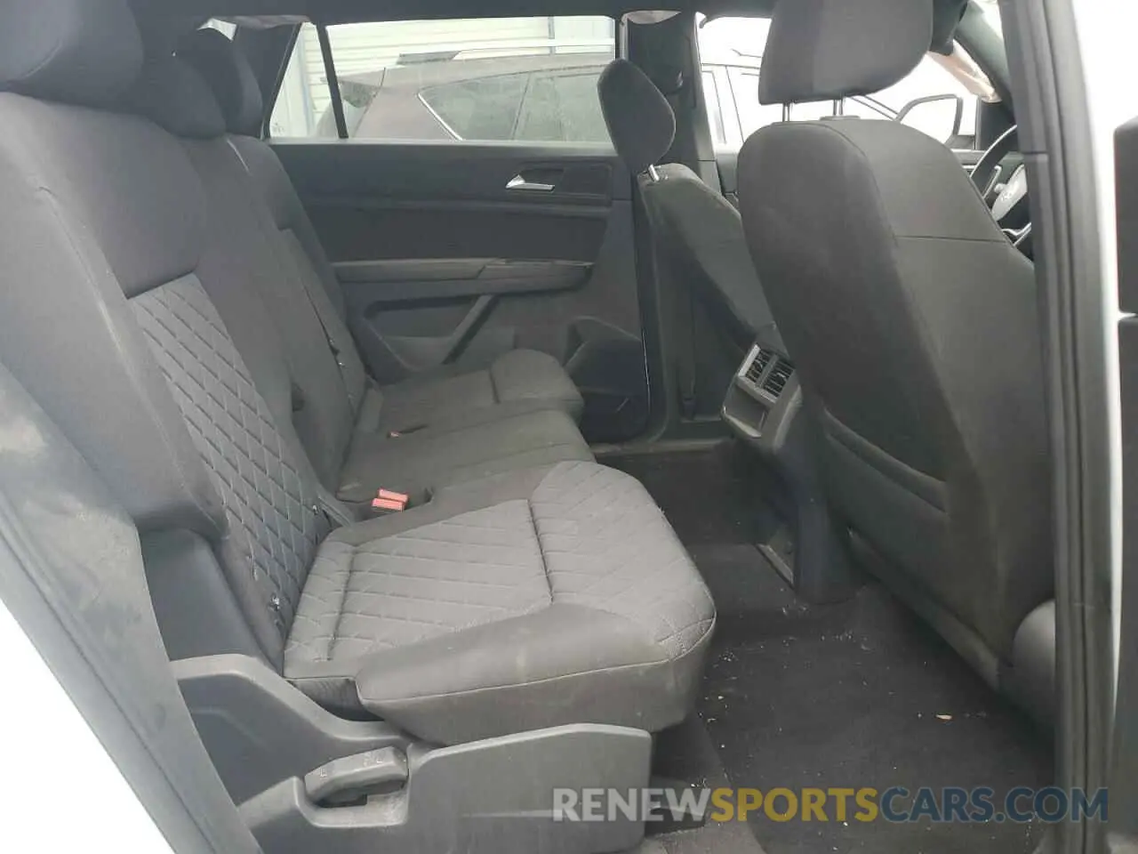 11 Photograph of a damaged car 1V2GC2CA4LC203190 VOLKSWAGEN ATLAS 2020