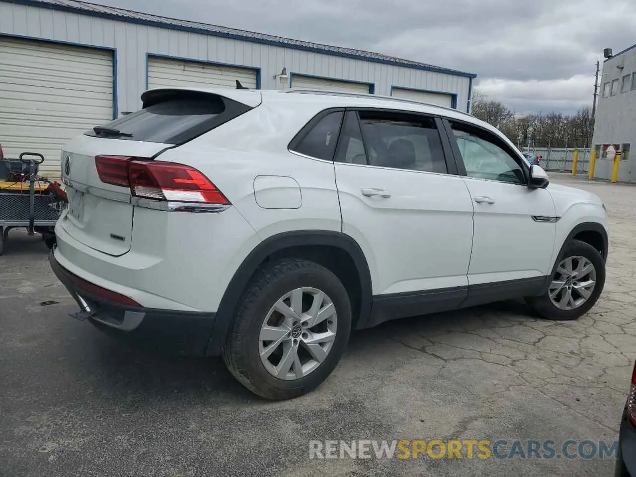 3 Photograph of a damaged car 1V2GC2CA4LC203190 VOLKSWAGEN ATLAS 2020