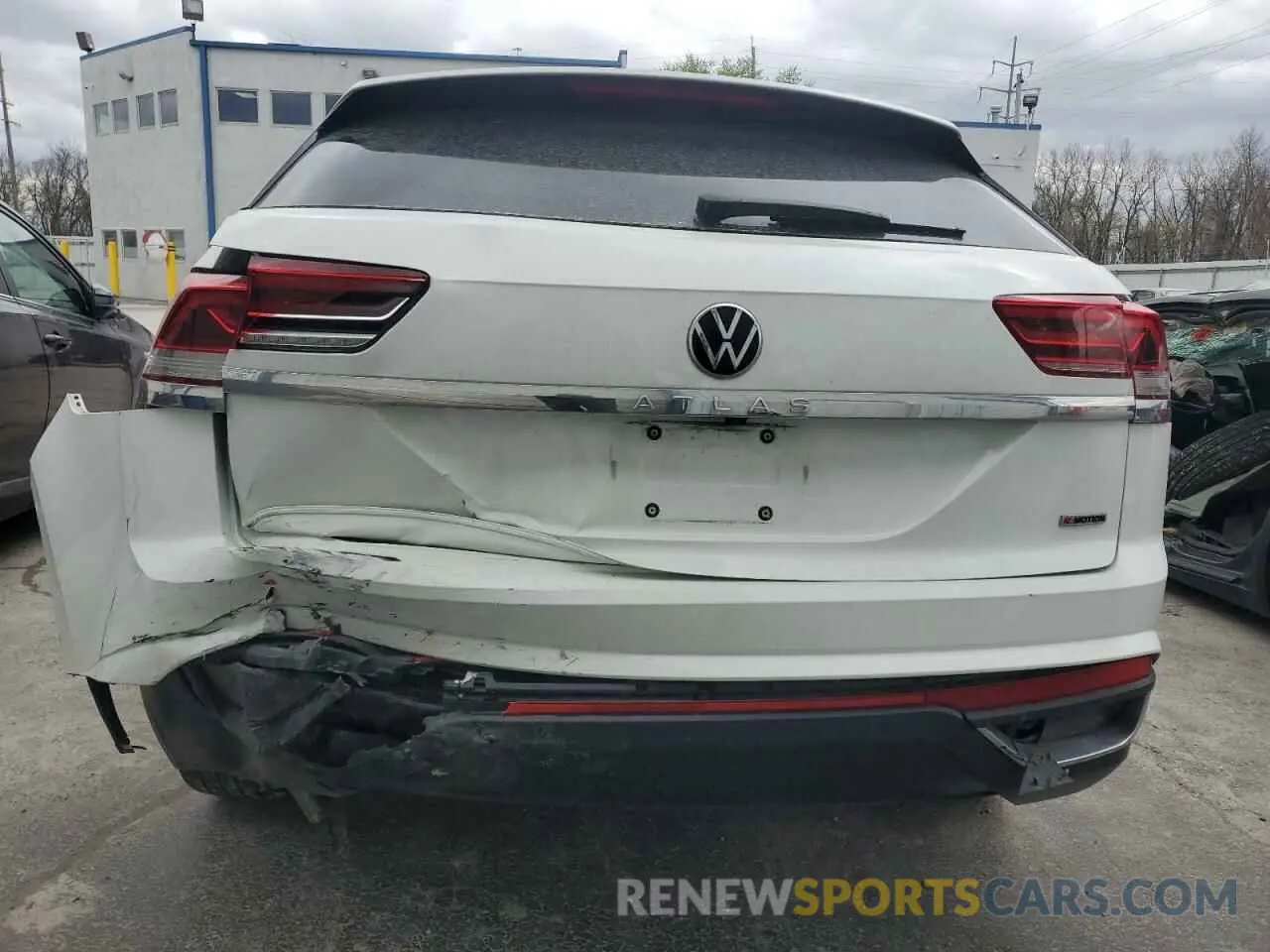 6 Photograph of a damaged car 1V2GC2CA4LC203190 VOLKSWAGEN ATLAS 2020