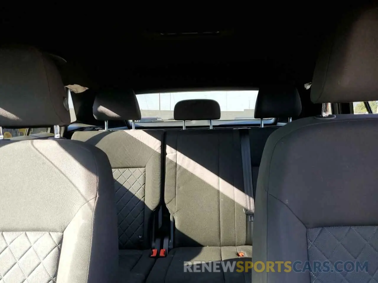 10 Photograph of a damaged car 1V2GC2CAXLC202156 VOLKSWAGEN ATLAS 2020