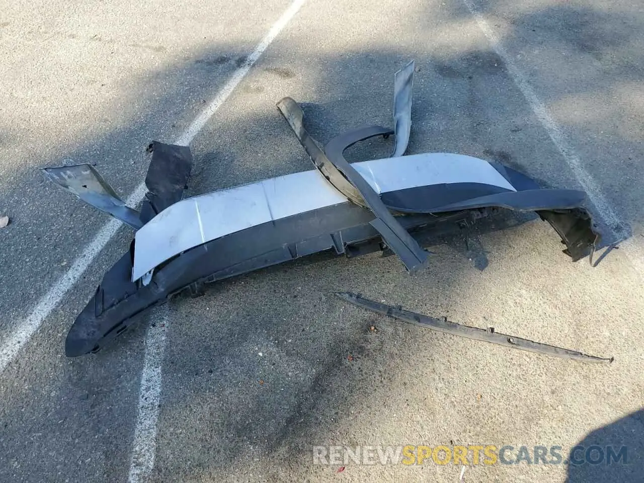 13 Photograph of a damaged car 1V2GC2CAXLC202156 VOLKSWAGEN ATLAS 2020