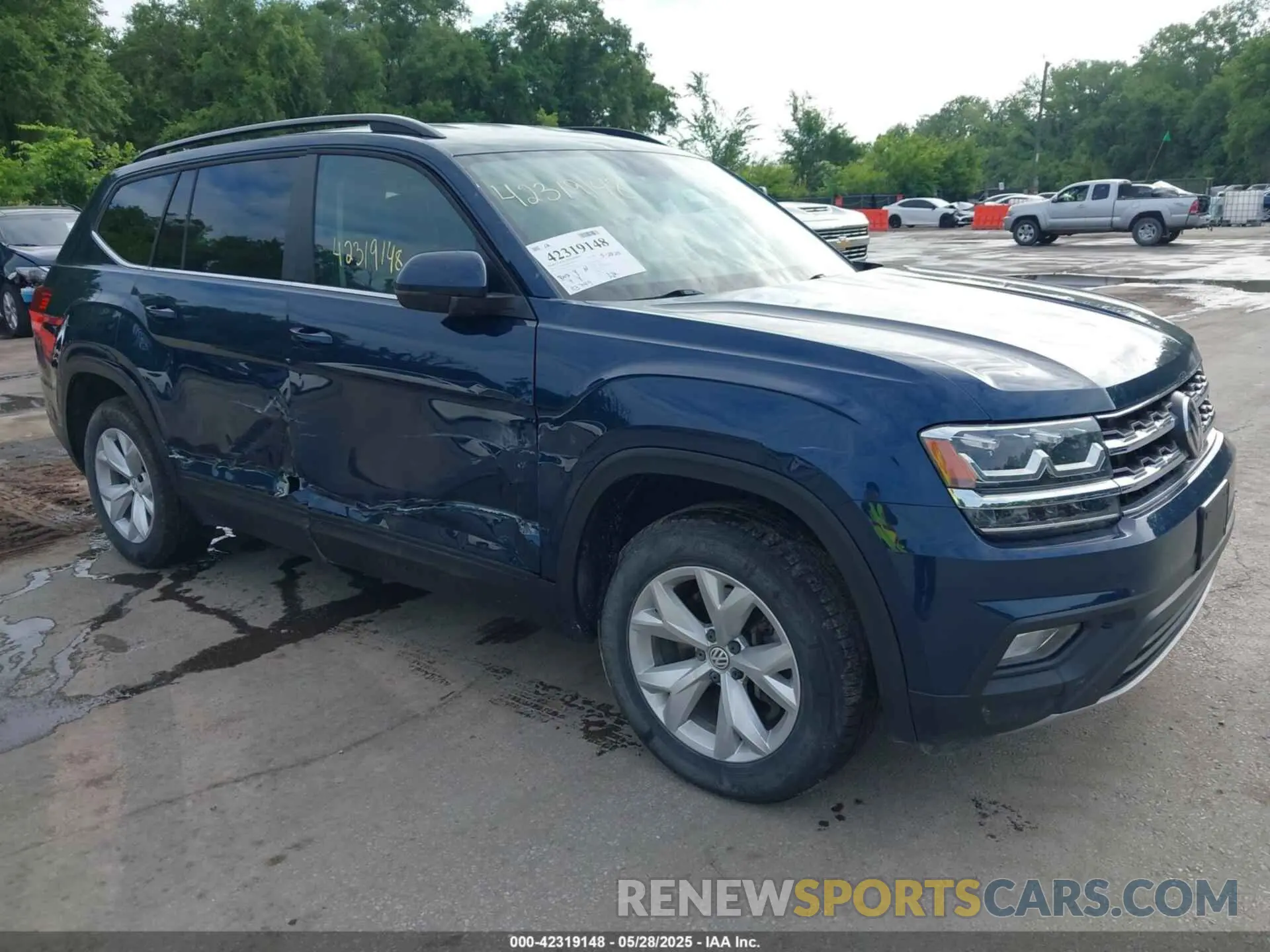 1 Photograph of a damaged car 1V2LR2CA3LC504532 VOLKSWAGEN ATLAS 2020