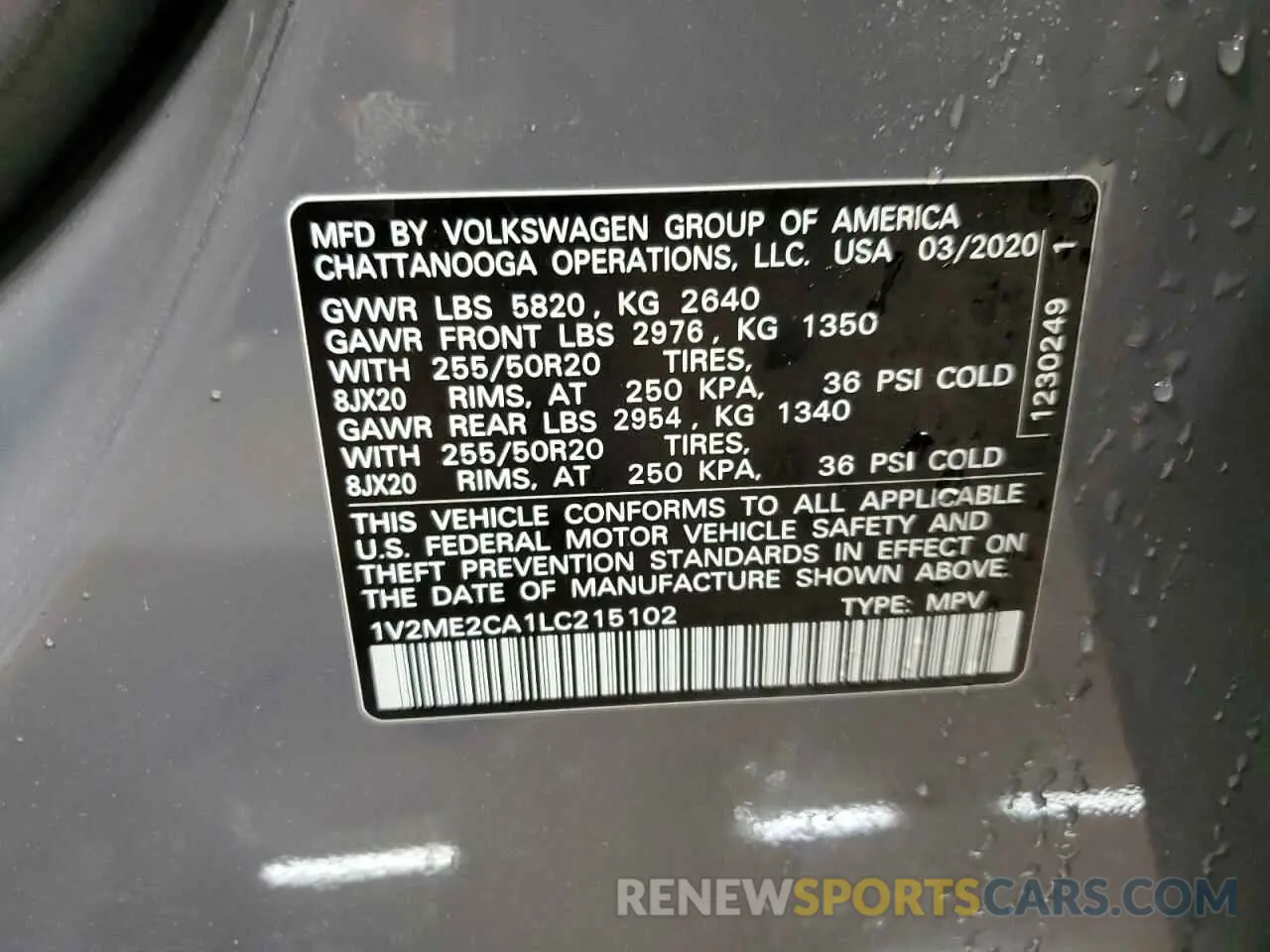 12 Photograph of a damaged car 1V2ME2CA1LC215102 VOLKSWAGEN ATLAS 2020