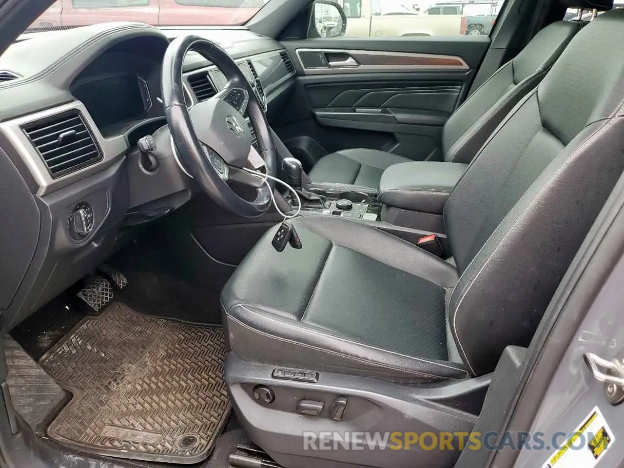 7 Photograph of a damaged car 1V2ME2CA2LC214945 VOLKSWAGEN ATLAS 2020