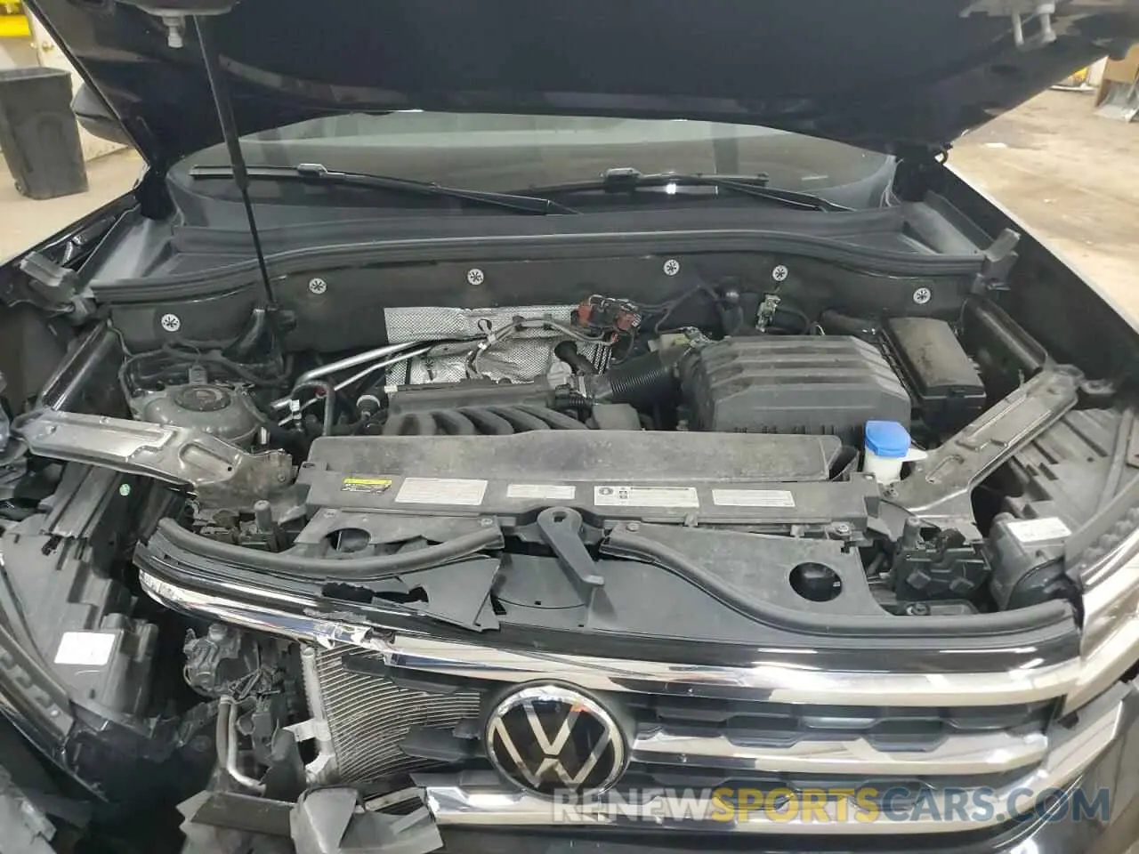 12 Photograph of a damaged car 1V2ME2CA5LC214793 VOLKSWAGEN ATLAS 2020