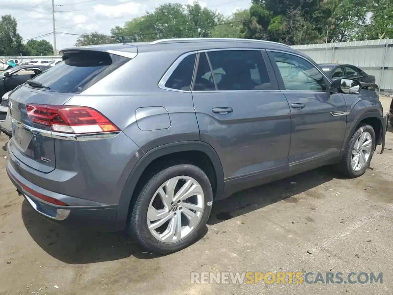 3 Photograph of a damaged car 1V2ME2CA7LC216108 VOLKSWAGEN ATLAS 2020