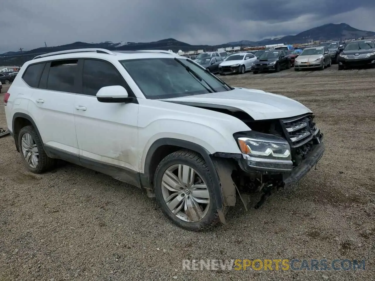 4 Photograph of a damaged car 1V2MR2CA0LC503200 VOLKSWAGEN ATLAS 2020