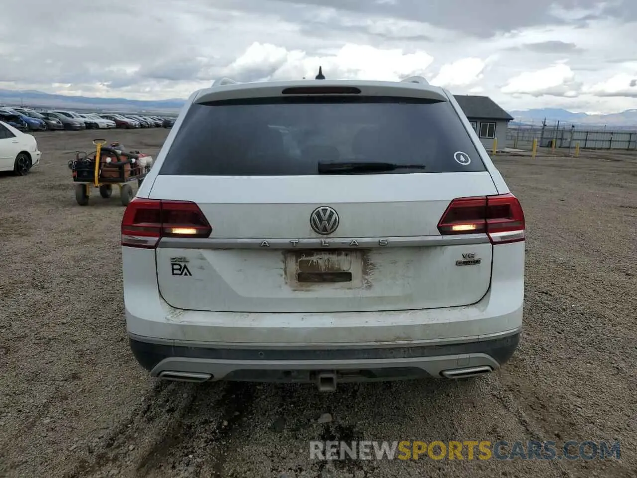 6 Photograph of a damaged car 1V2MR2CA0LC503200 VOLKSWAGEN ATLAS 2020