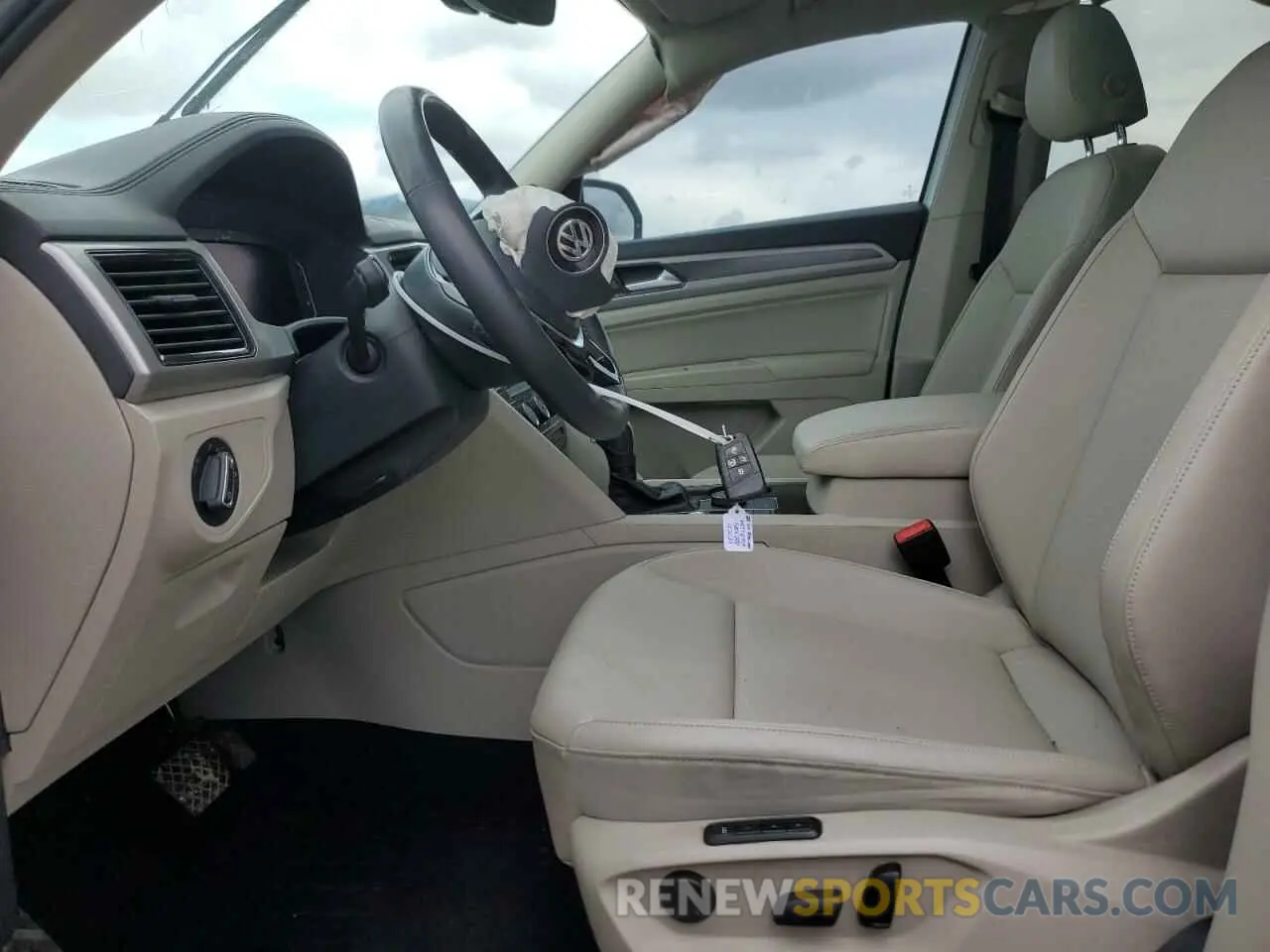 7 Photograph of a damaged car 1V2MR2CA0LC503200 VOLKSWAGEN ATLAS 2020