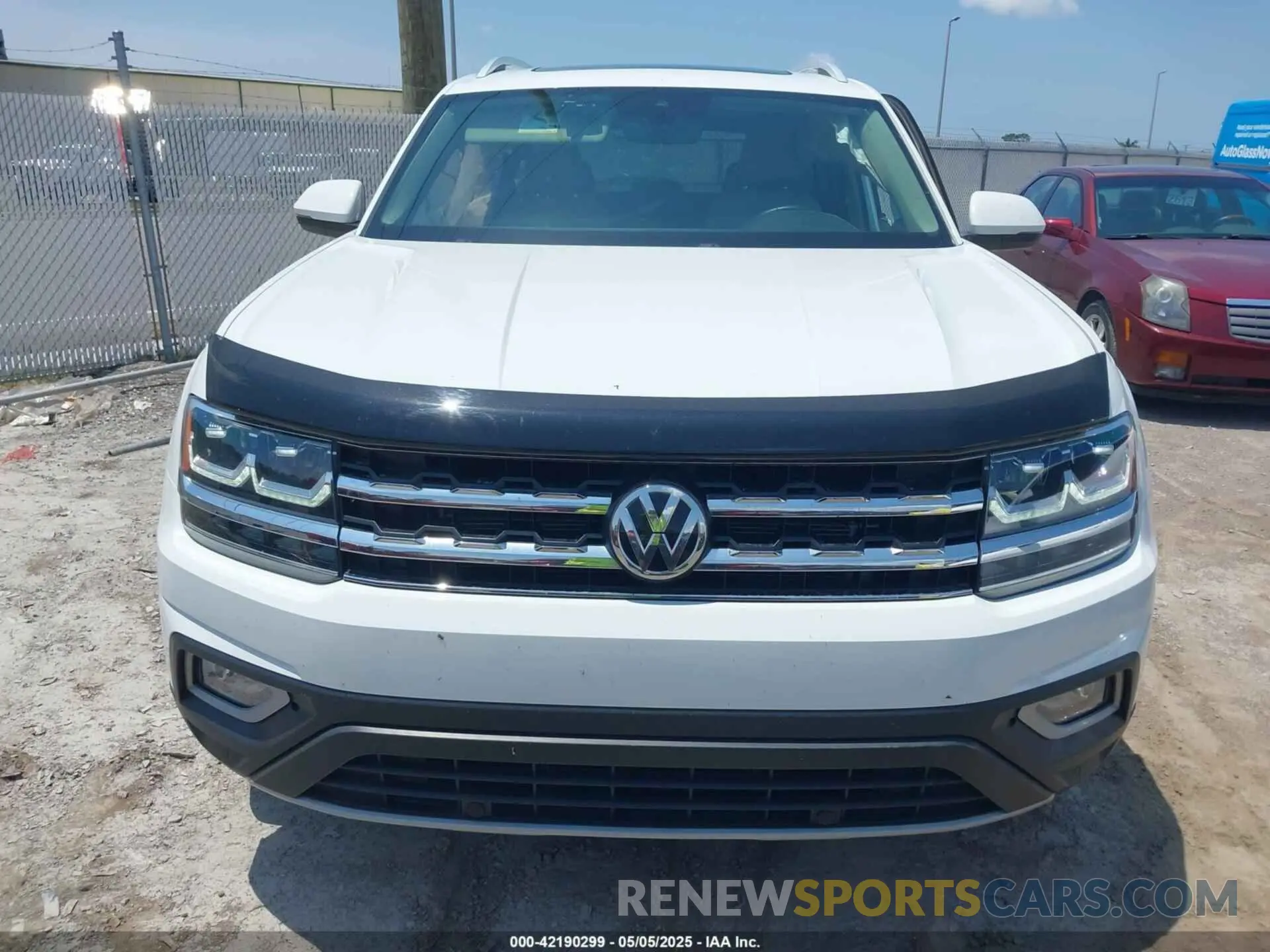 12 Photograph of a damaged car 1V2MR2CA0LC504010 VOLKSWAGEN ATLAS 2020