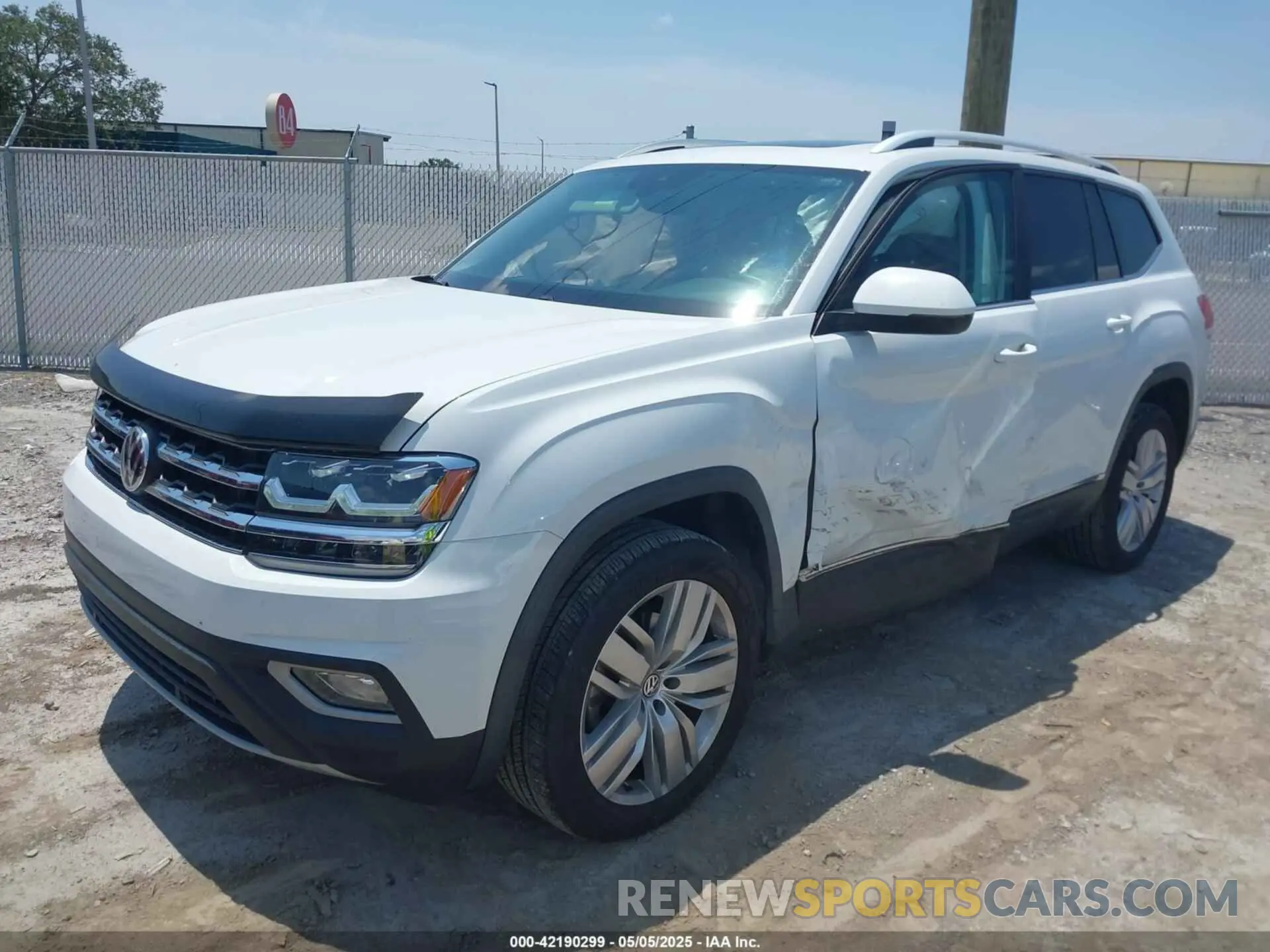 2 Photograph of a damaged car 1V2MR2CA0LC504010 VOLKSWAGEN ATLAS 2020