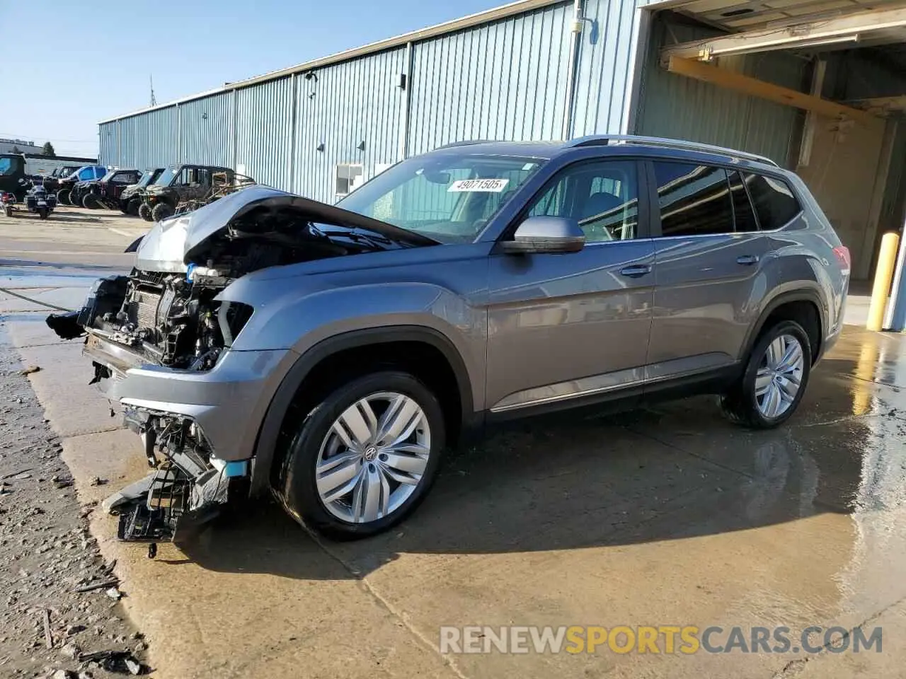 1 Photograph of a damaged car 1V2MR2CA4LC504561 VOLKSWAGEN ATLAS 2020