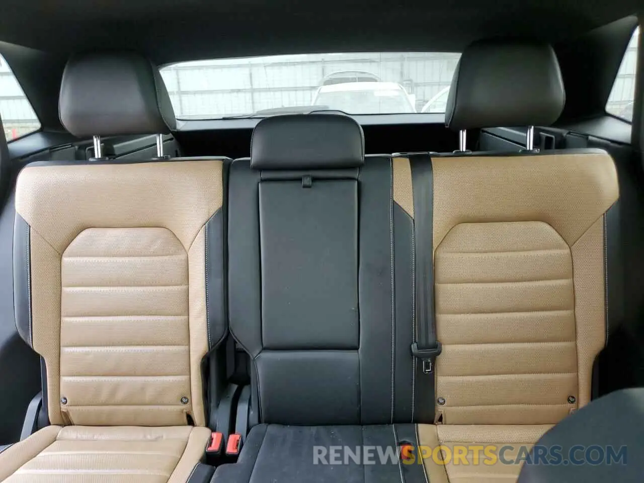 10 Photograph of a damaged car 1V2NE2CA6LC213611 VOLKSWAGEN ATLAS 2020
