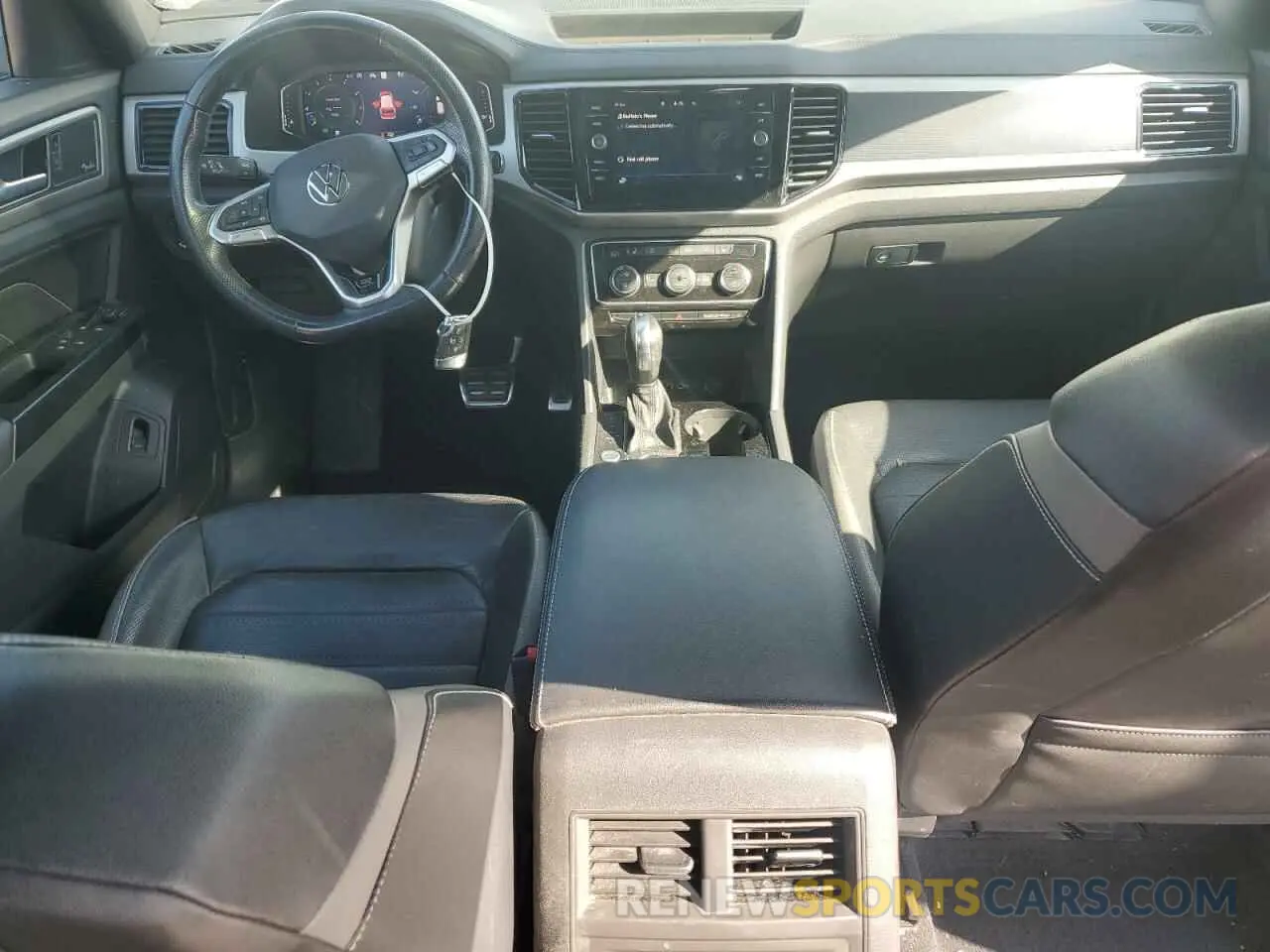 8 Photograph of a damaged car 1V2TE2CA2LC227786 VOLKSWAGEN ATLAS 2020