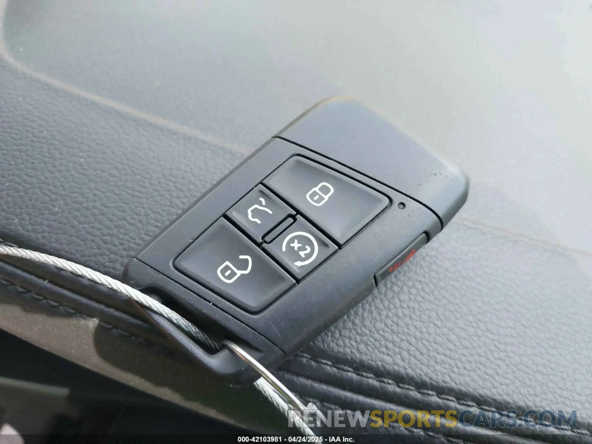 11 Photograph of a damaged car 1V2TR2CAXLC506214 VOLKSWAGEN ATLAS 2020