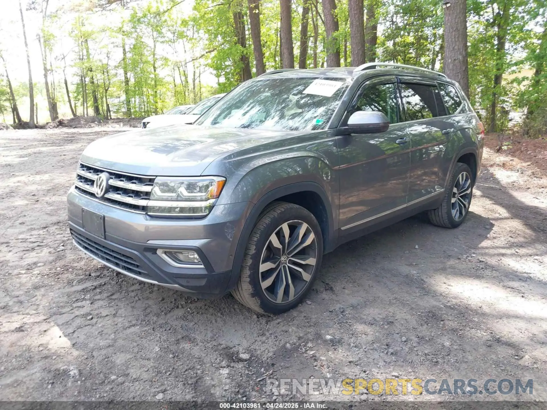 2 Photograph of a damaged car 1V2TR2CAXLC506214 VOLKSWAGEN ATLAS 2020