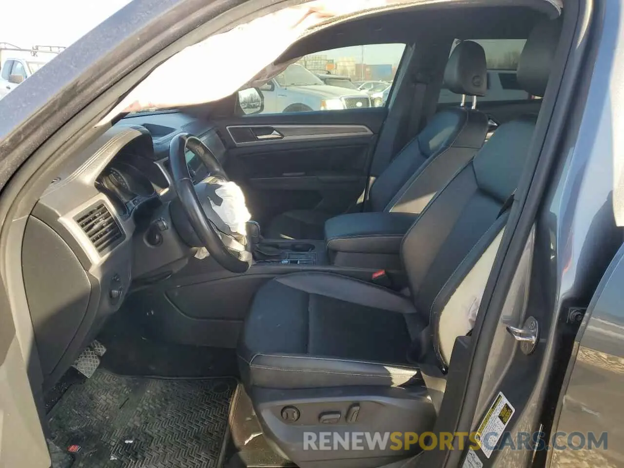 7 Photograph of a damaged car 1V2YE2CA7LC226509 VOLKSWAGEN ATLAS 2020