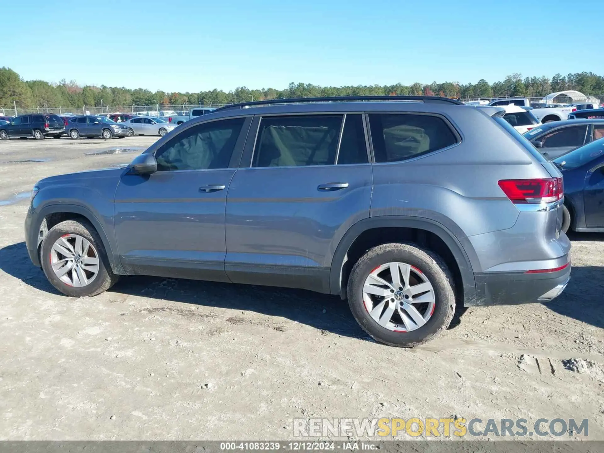 13 Photograph of a damaged car 1V2AP2CA1MC515687 VOLKSWAGEN ATLAS 2021