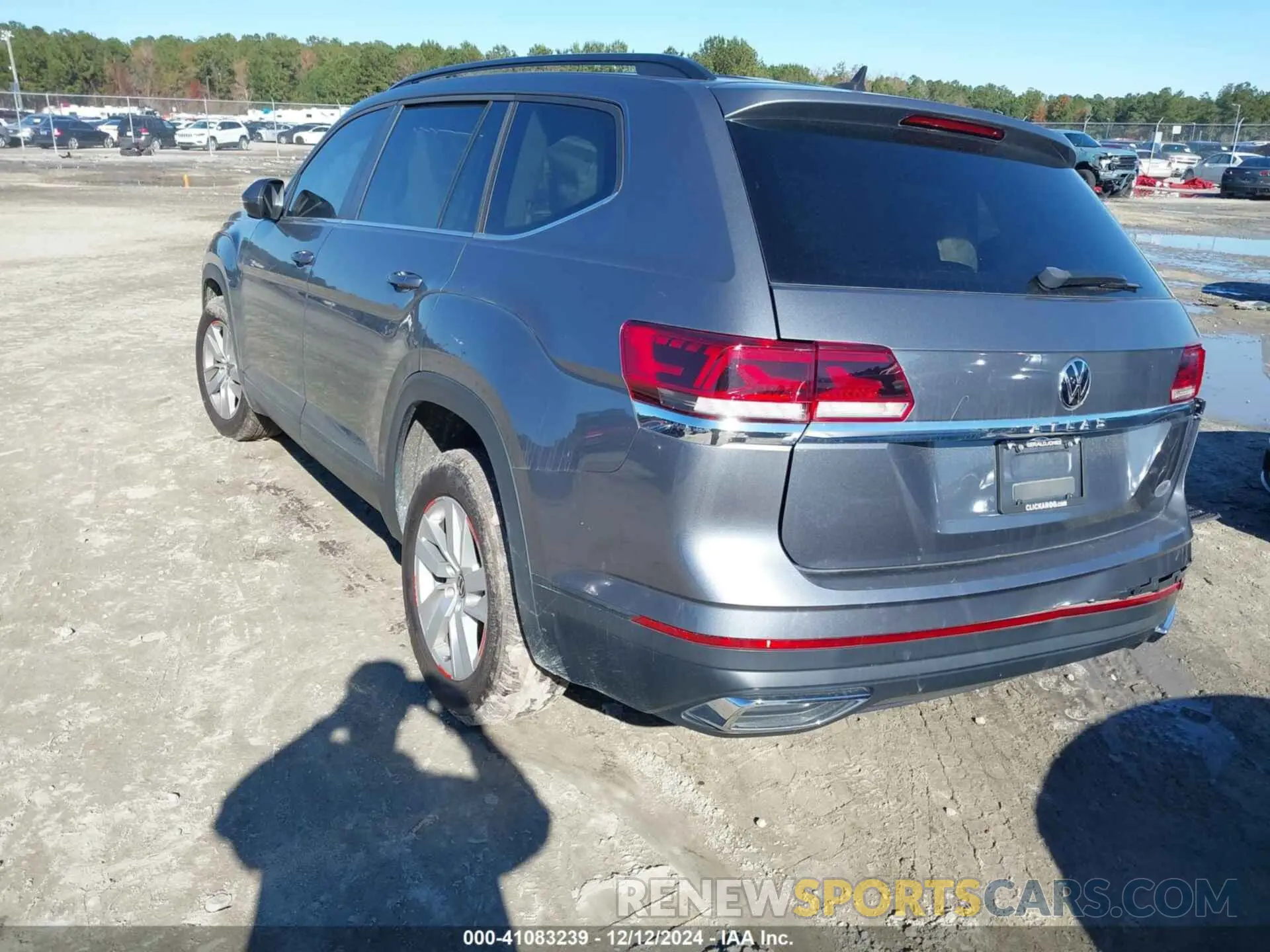 3 Photograph of a damaged car 1V2AP2CA1MC515687 VOLKSWAGEN ATLAS 2021