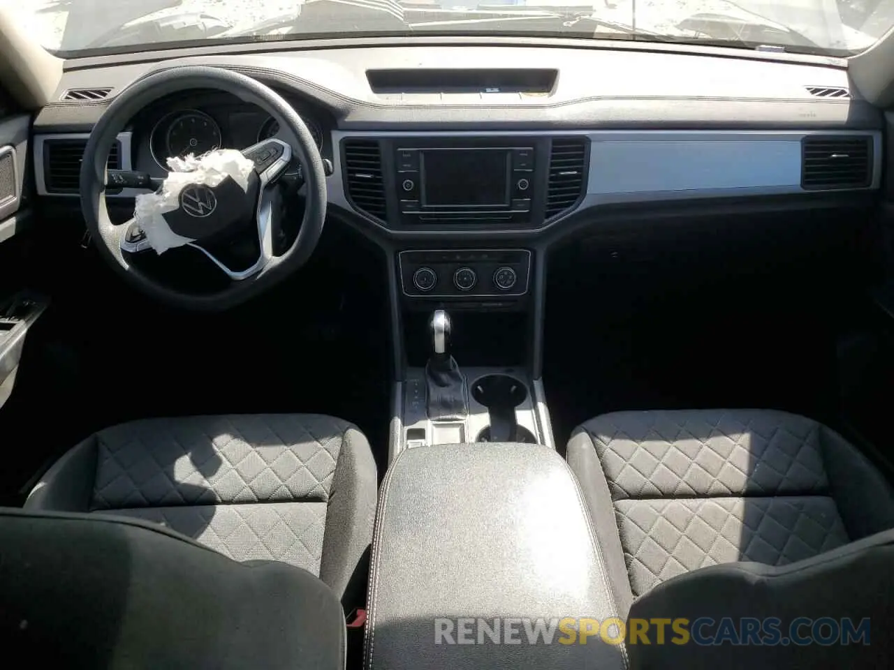 8 Photograph of a damaged car 1V2AP2CA4MC501931 VOLKSWAGEN ATLAS 2021