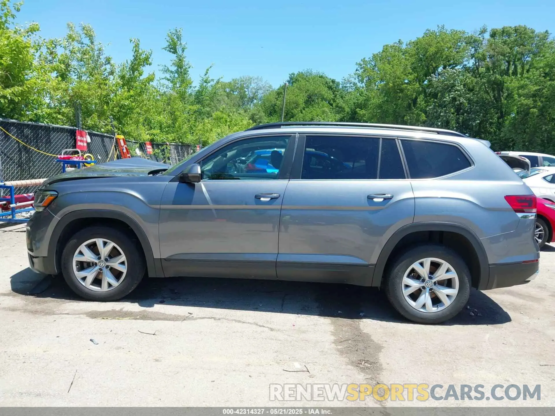 15 Photograph of a damaged car 1V2AP2CA6MC522456 VOLKSWAGEN ATLAS 2021