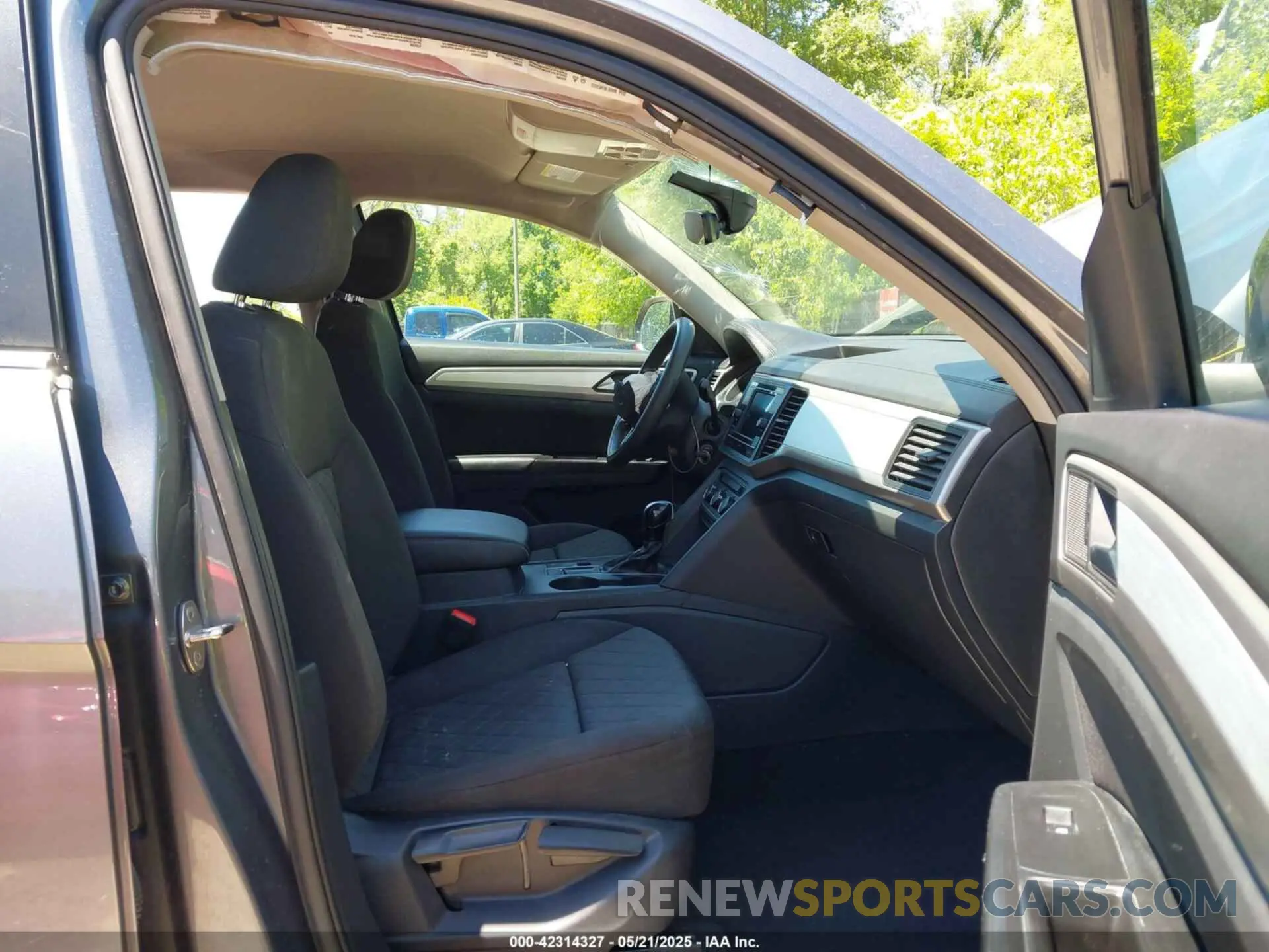 5 Photograph of a damaged car 1V2AP2CA6MC522456 VOLKSWAGEN ATLAS 2021