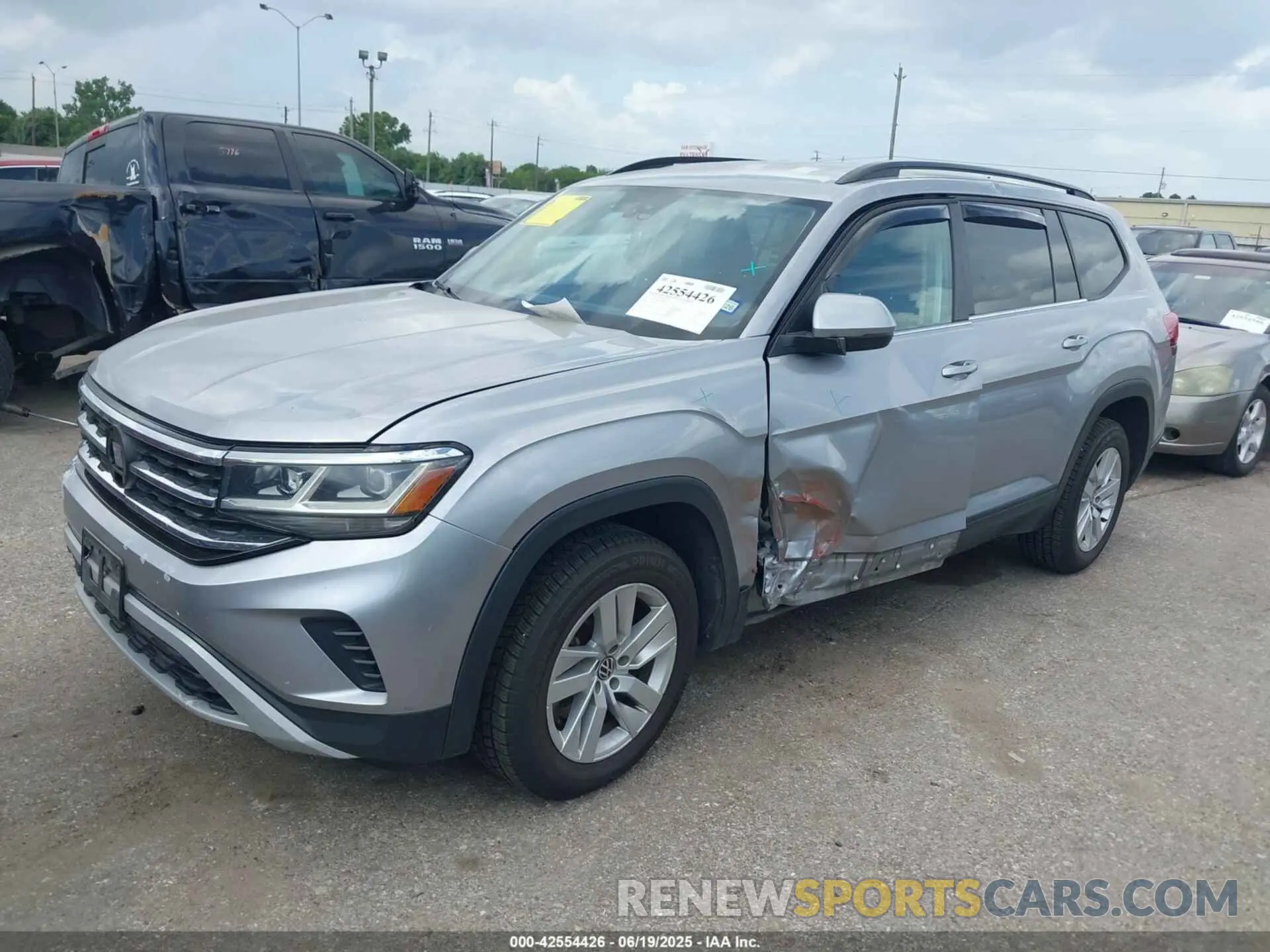 2 Photograph of a damaged car 1V2AP2CA8MC505285 VOLKSWAGEN ATLAS 2021