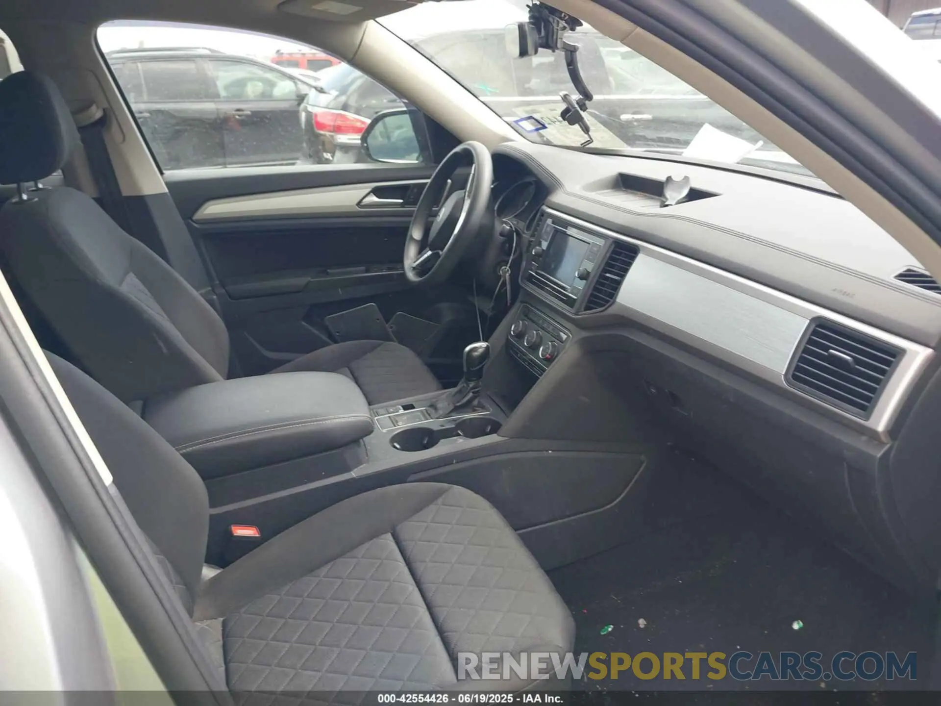 5 Photograph of a damaged car 1V2AP2CA8MC505285 VOLKSWAGEN ATLAS 2021