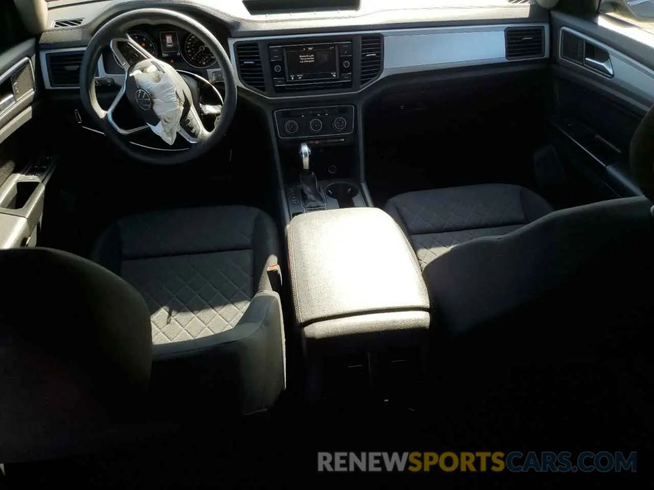 8 Photograph of a damaged car 1V2AP2CA9MC508471 VOLKSWAGEN ATLAS 2021