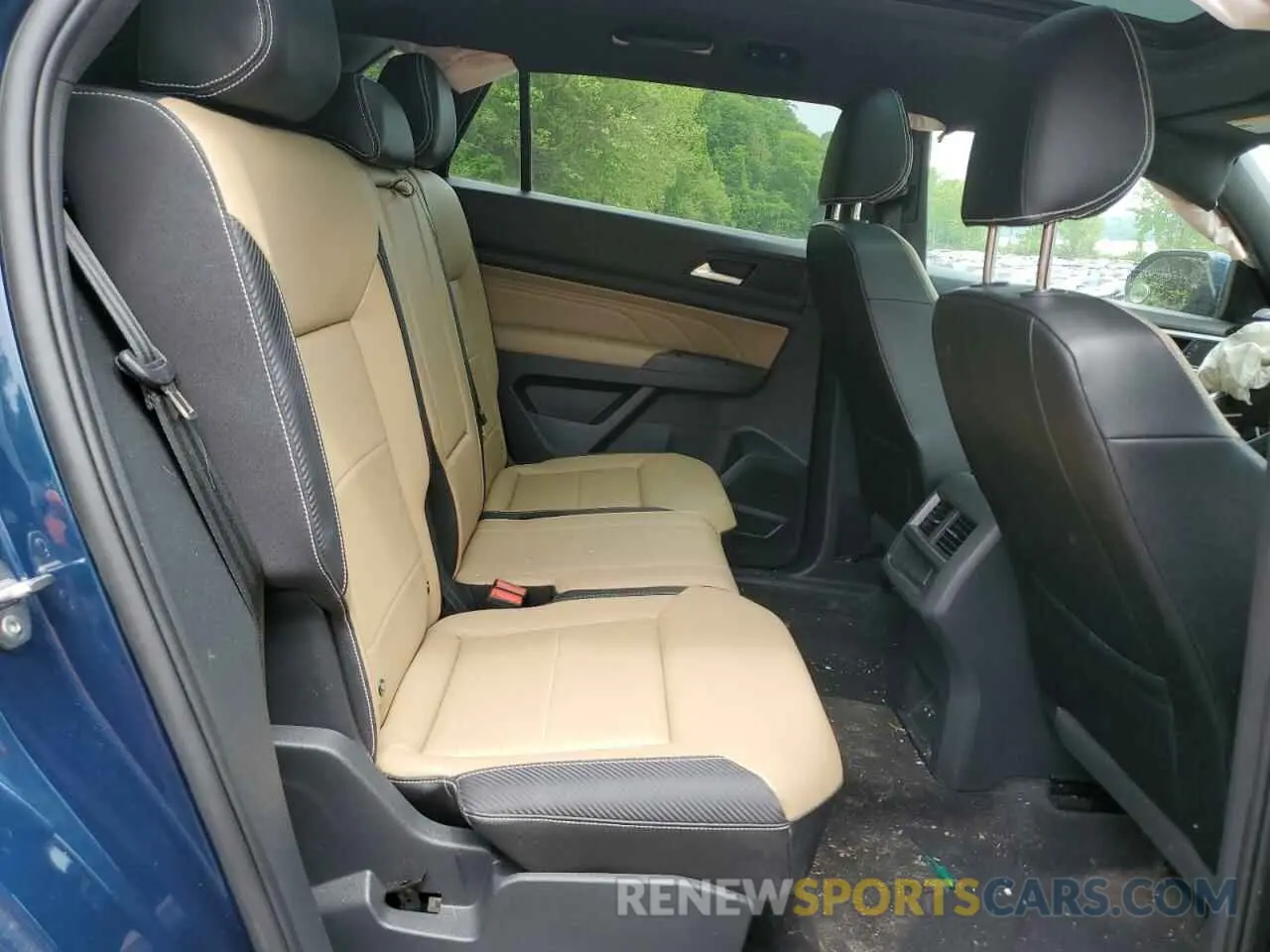 11 Photograph of a damaged car 1V2BC2CA7MC206919 VOLKSWAGEN ATLAS 2021