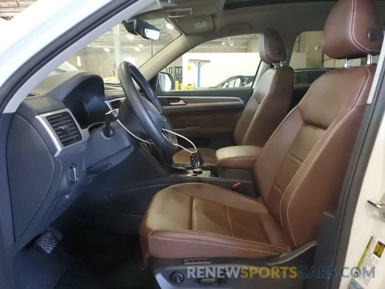 7 Photograph of a damaged car 1V2BP2CA4MC585625 VOLKSWAGEN ATLAS 2021
