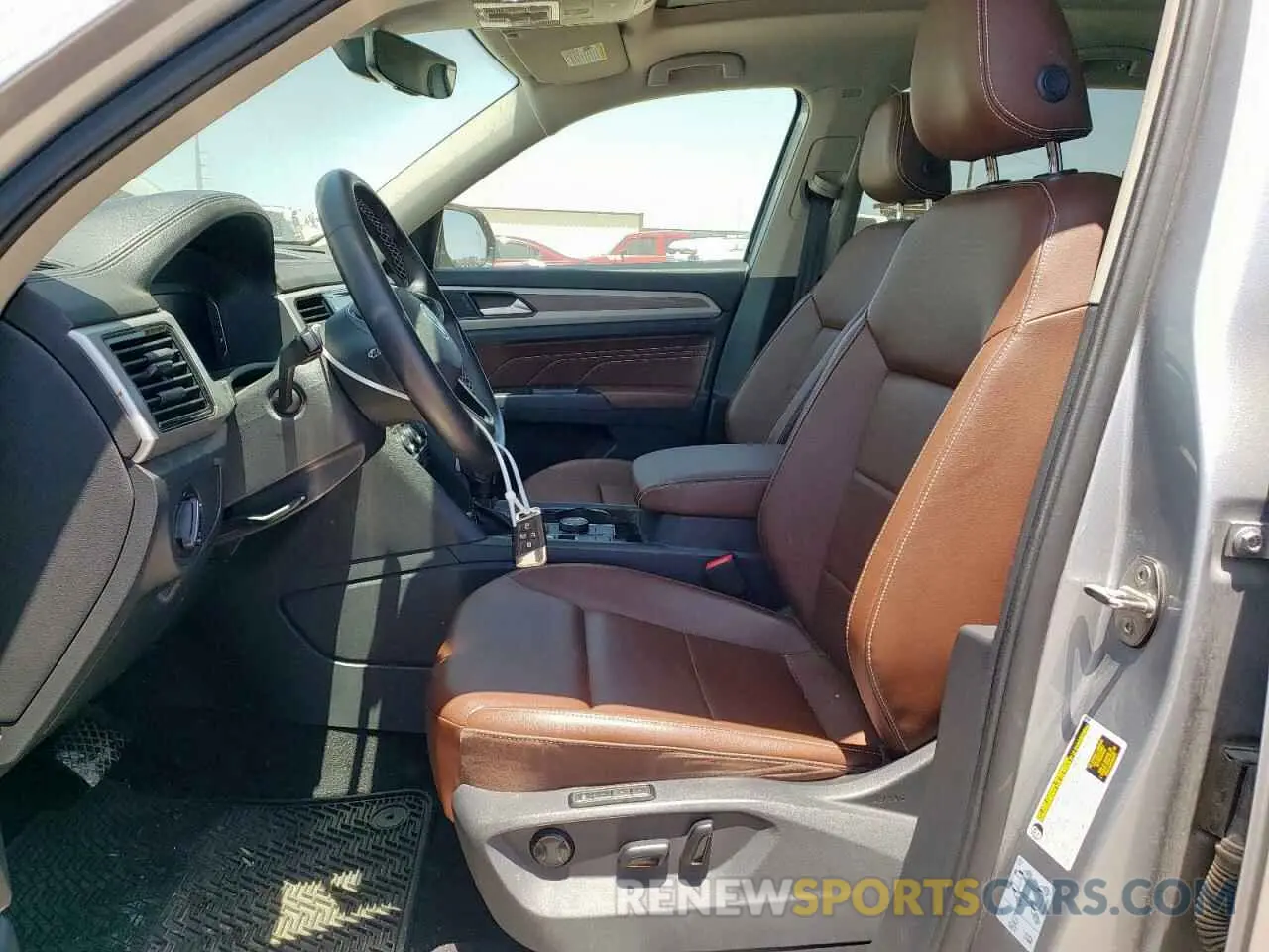 7 Photograph of a damaged car 1V2BR2CA1MC594888 VOLKSWAGEN ATLAS 2021