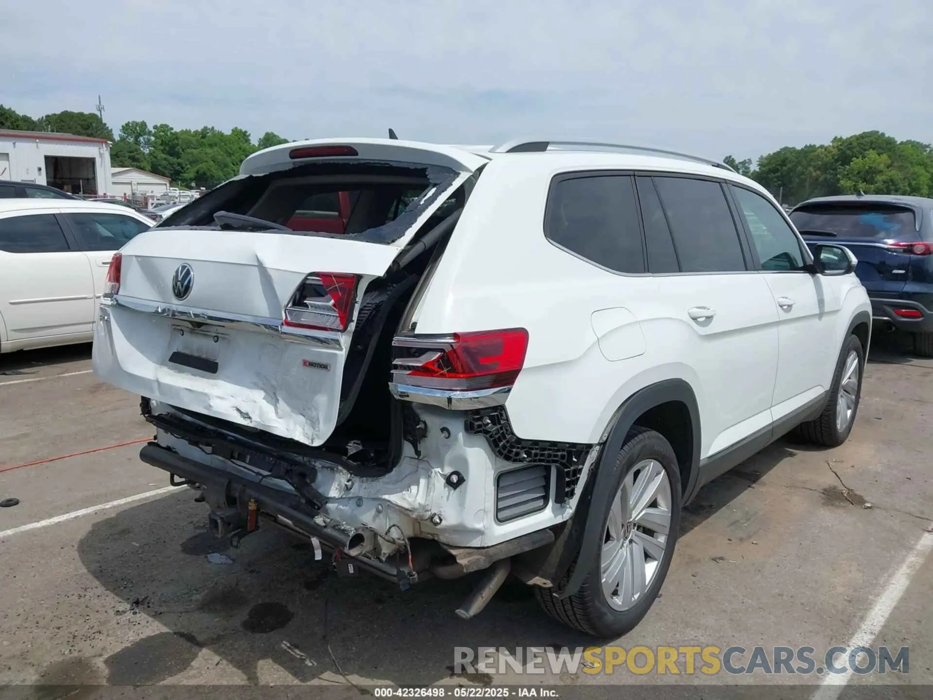 4 Photograph of a damaged car 1V2BR2CA4MC541523 VOLKSWAGEN ATLAS 2021