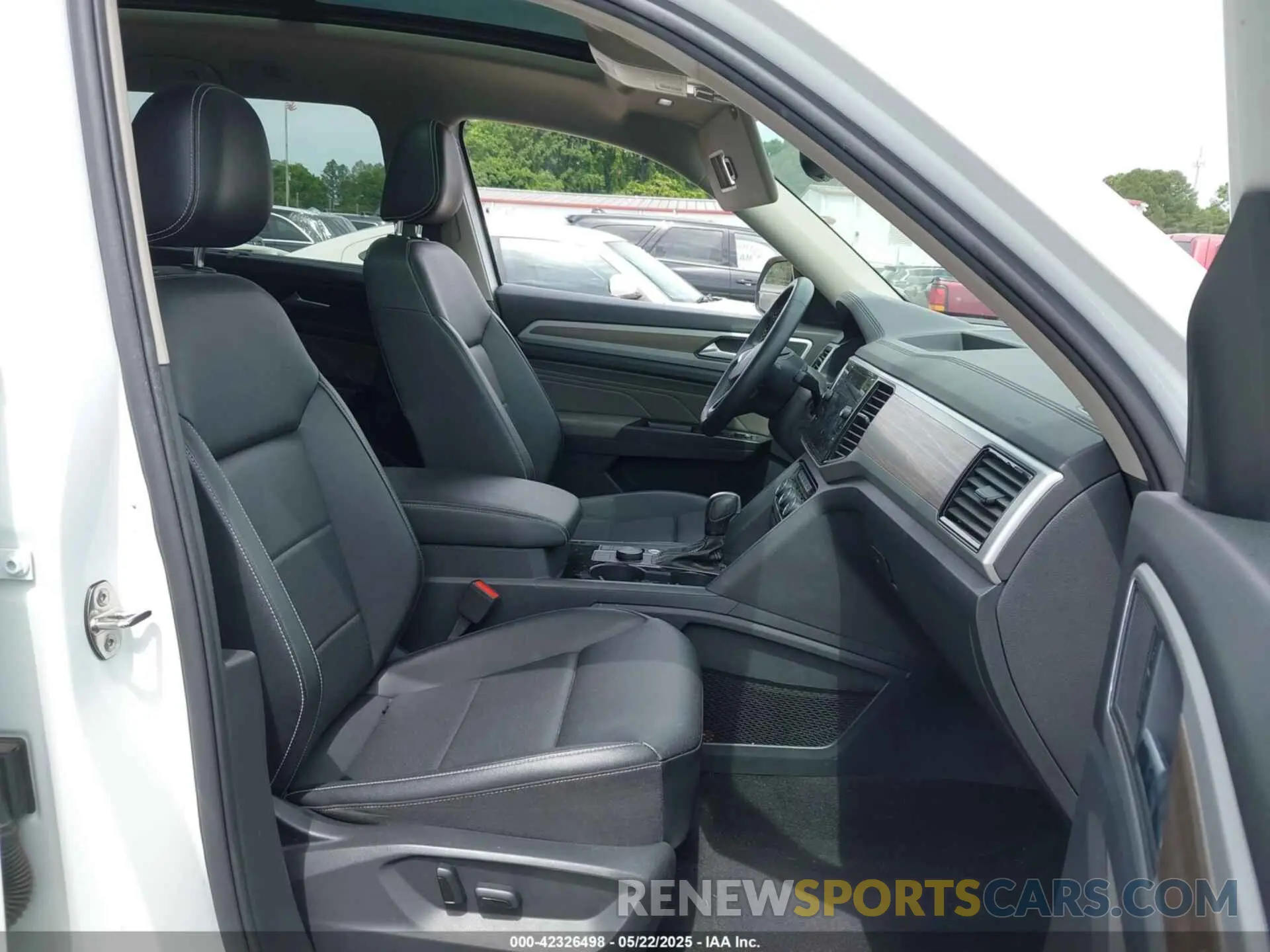 5 Photograph of a damaged car 1V2BR2CA4MC541523 VOLKSWAGEN ATLAS 2021