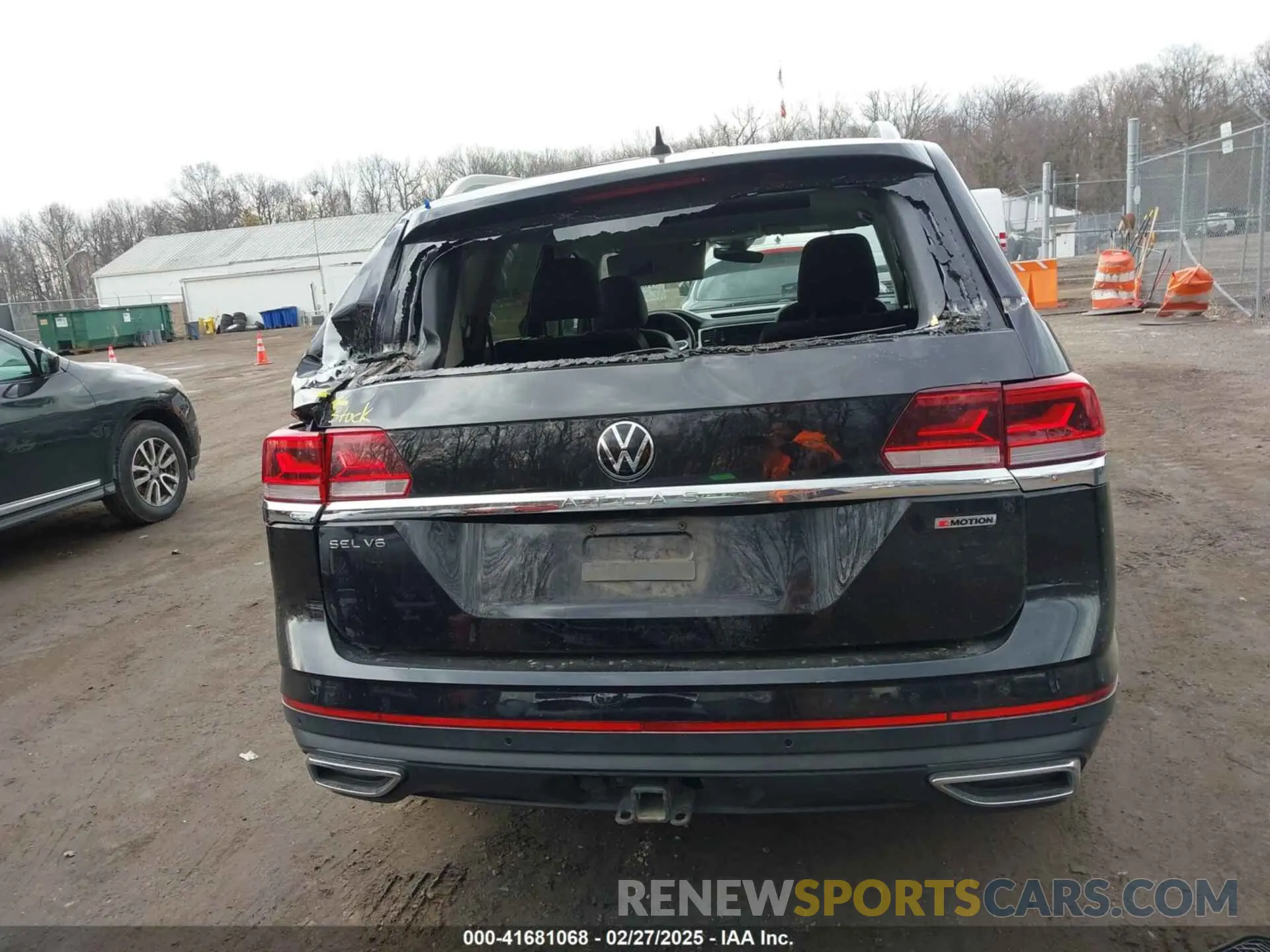 16 Photograph of a damaged car 1V2BR2CA6MC502917 VOLKSWAGEN ATLAS 2021