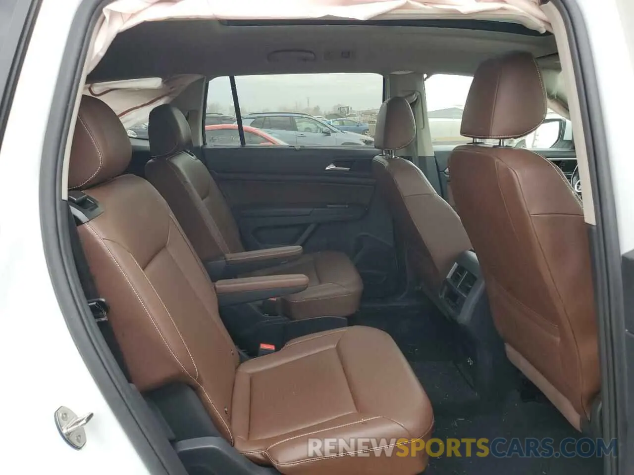 11 Photograph of a damaged car 1V2BR2CA6MC529406 VOLKSWAGEN ATLAS 2021