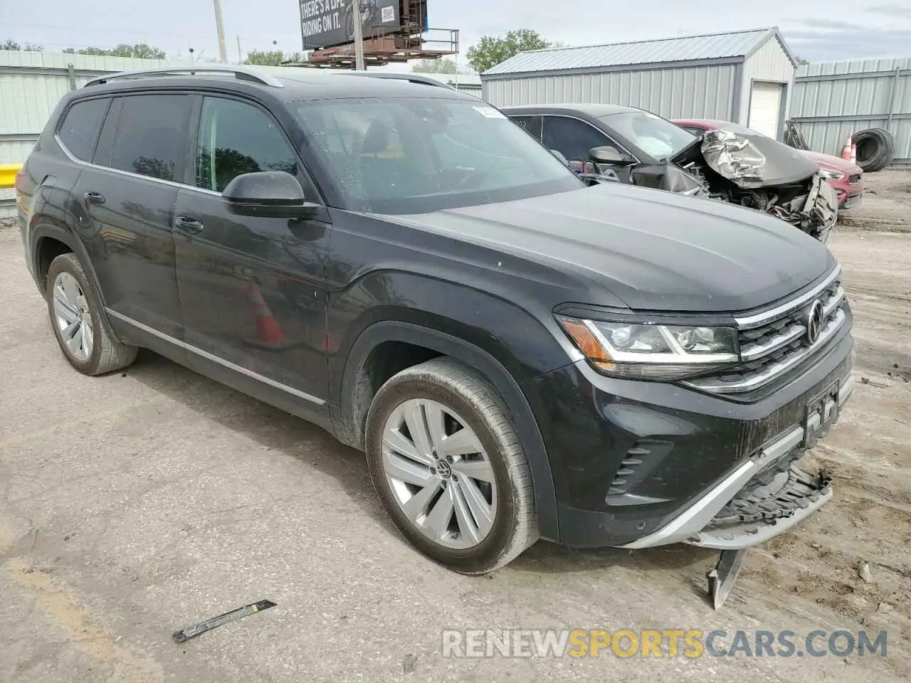 4 Photograph of a damaged car 1V2BR2CA8MC560592 VOLKSWAGEN ATLAS 2021