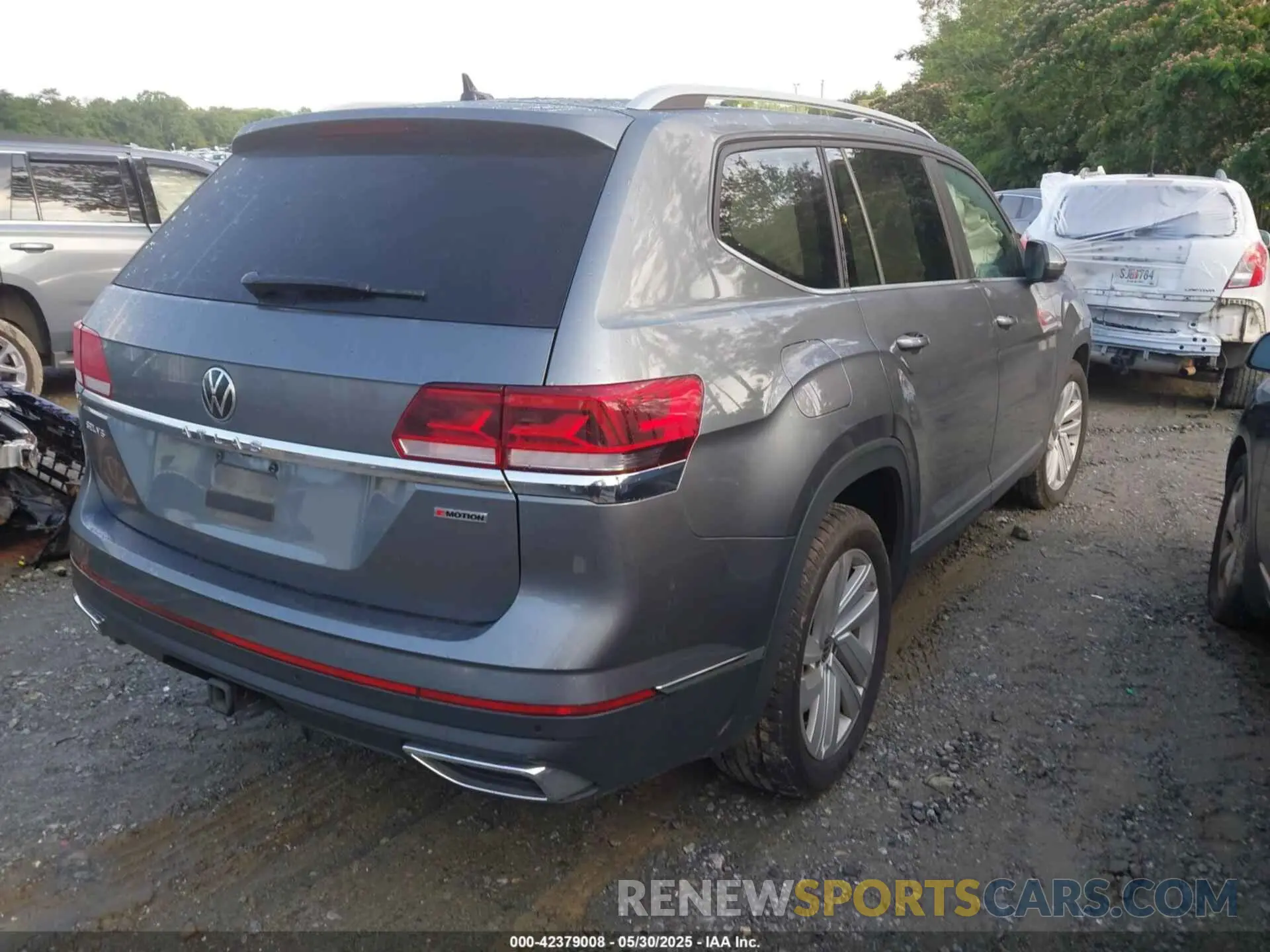 4 Photograph of a damaged car 1V2BR2CA8MC577991 VOLKSWAGEN ATLAS 2021