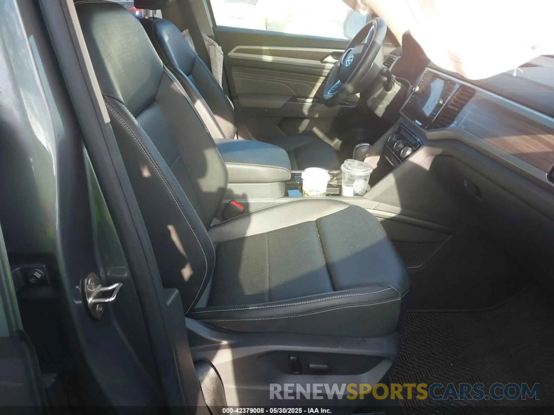 5 Photograph of a damaged car 1V2BR2CA8MC577991 VOLKSWAGEN ATLAS 2021
