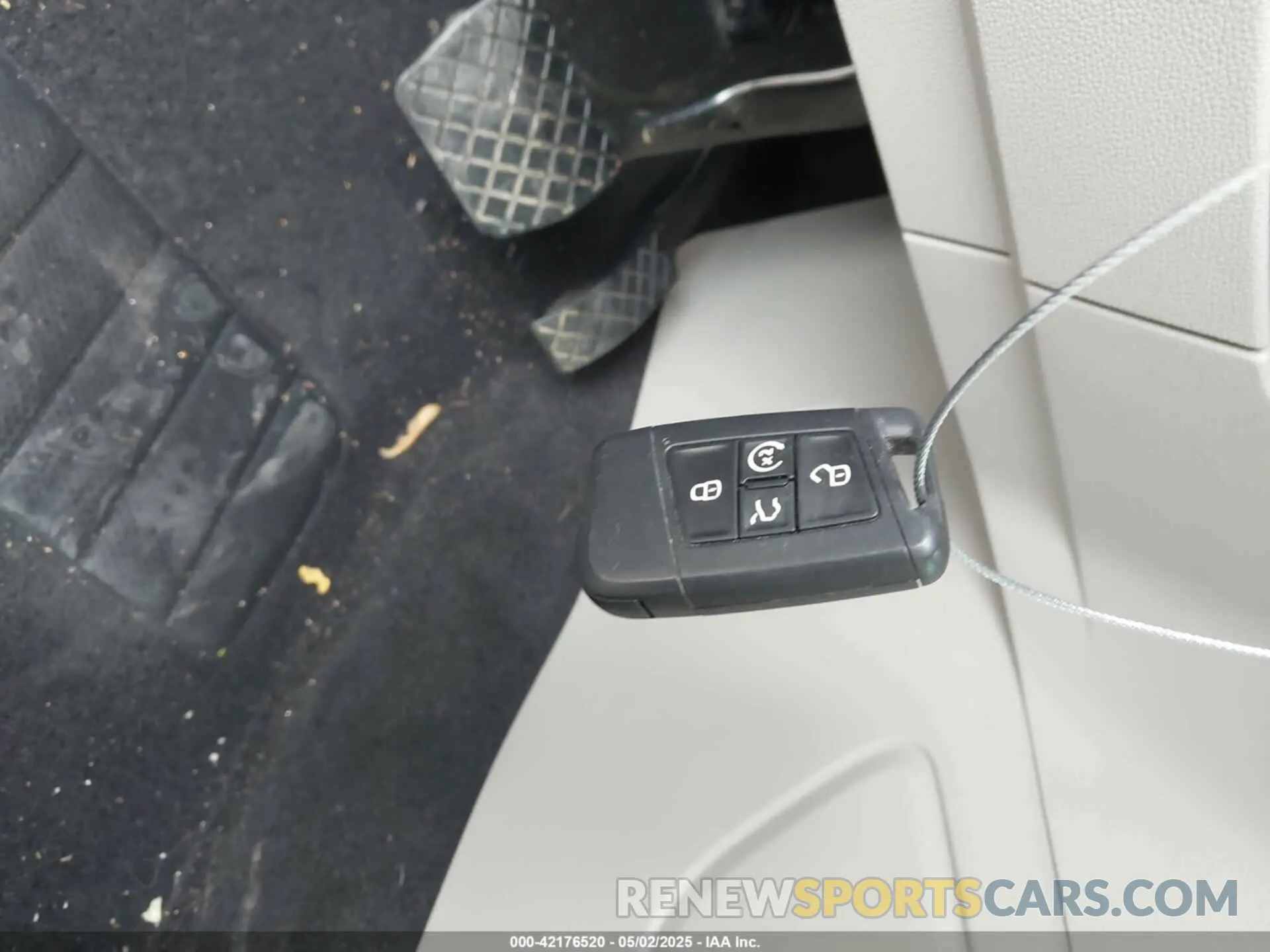11 Photograph of a damaged car 1V2BR2CA9MC576221 VOLKSWAGEN ATLAS 2021